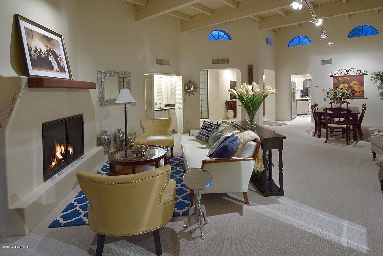 6724 N Chapultapec Circle