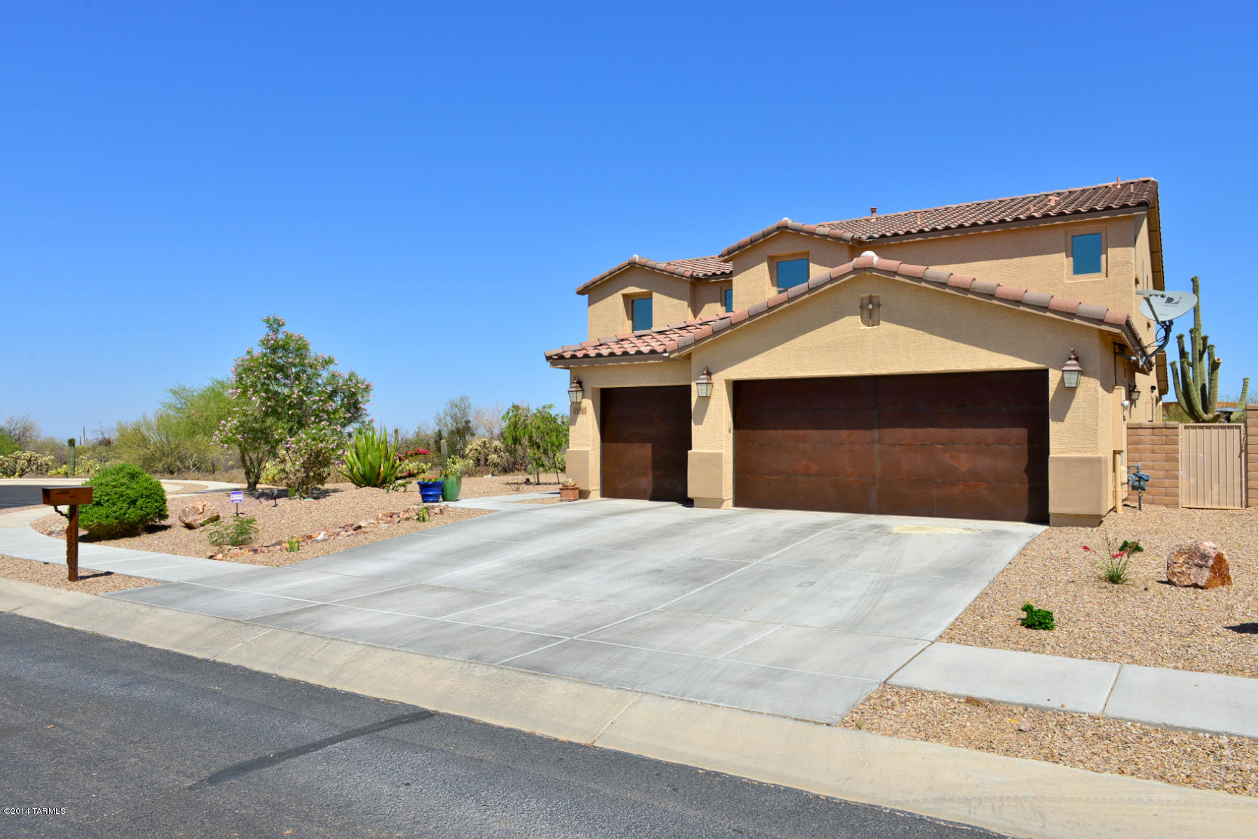 11293 N Adobe Village Place