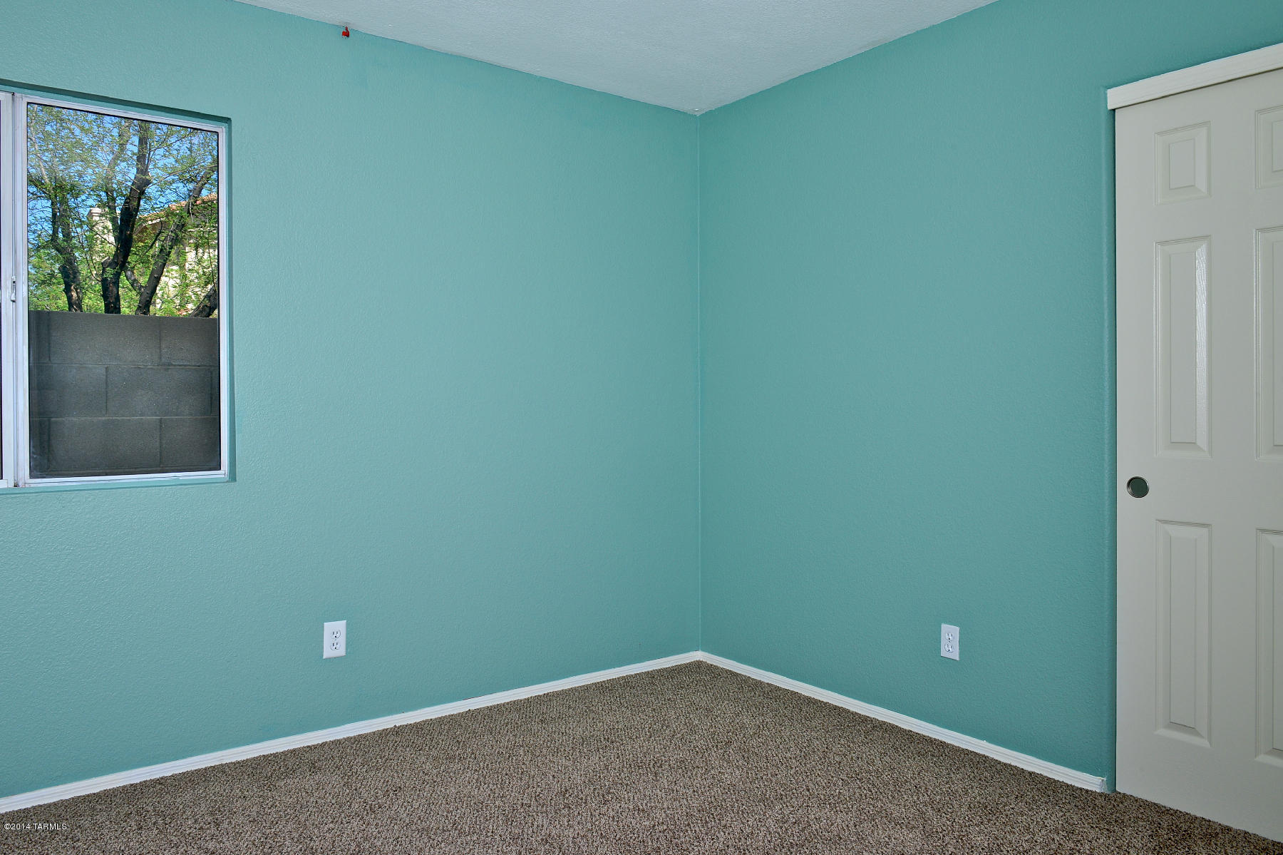 1336 W Valley Ridge Place