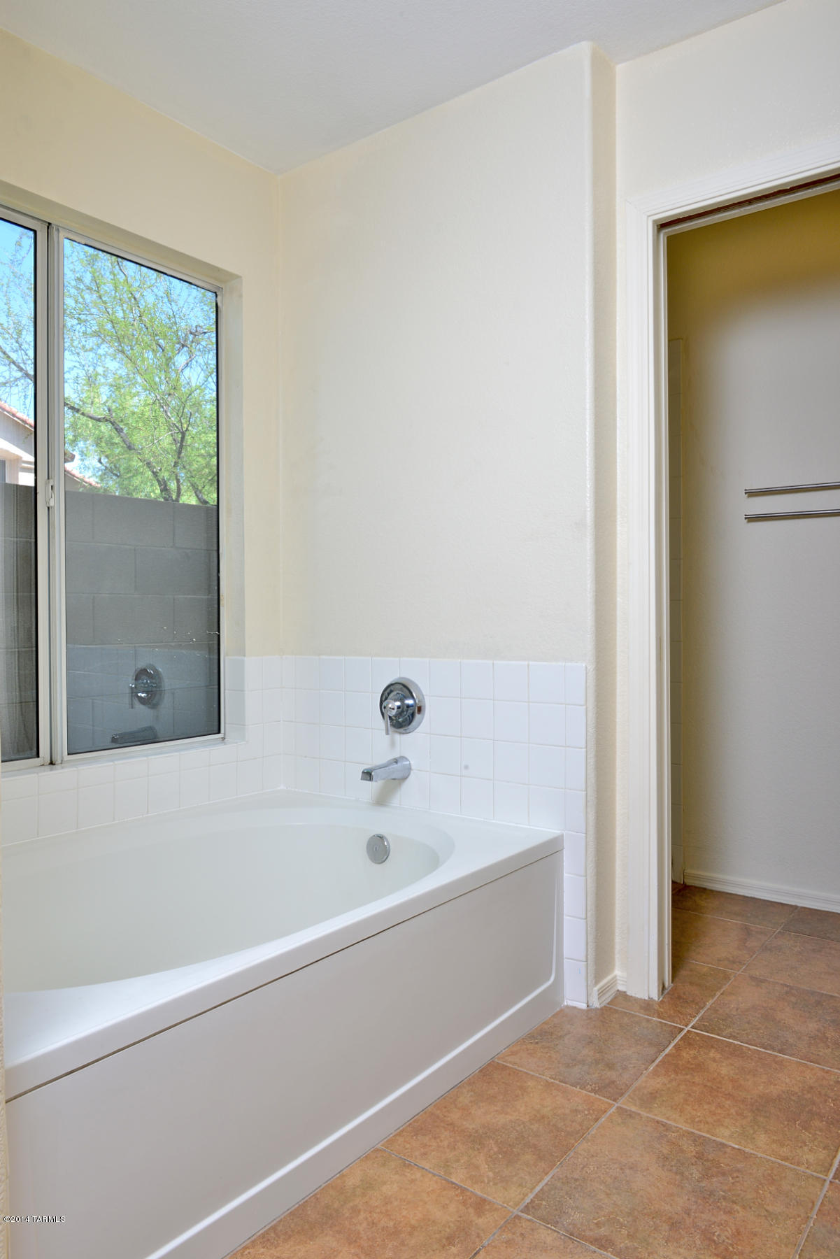 1336 W Valley Ridge Place