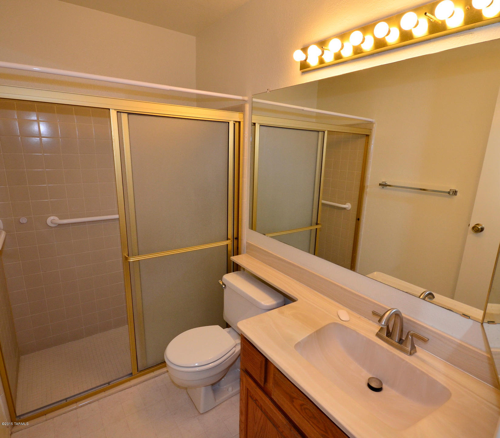 8590 E Pembrook Drive