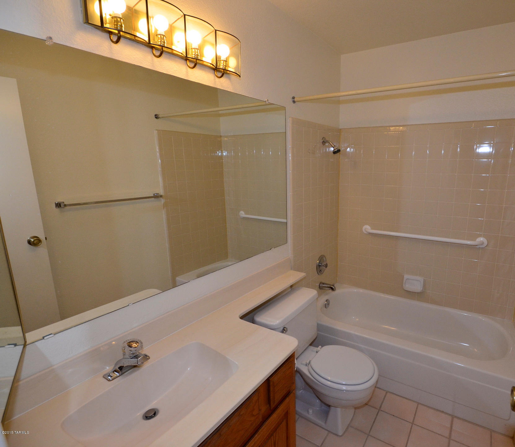 8590 E Pembrook Drive