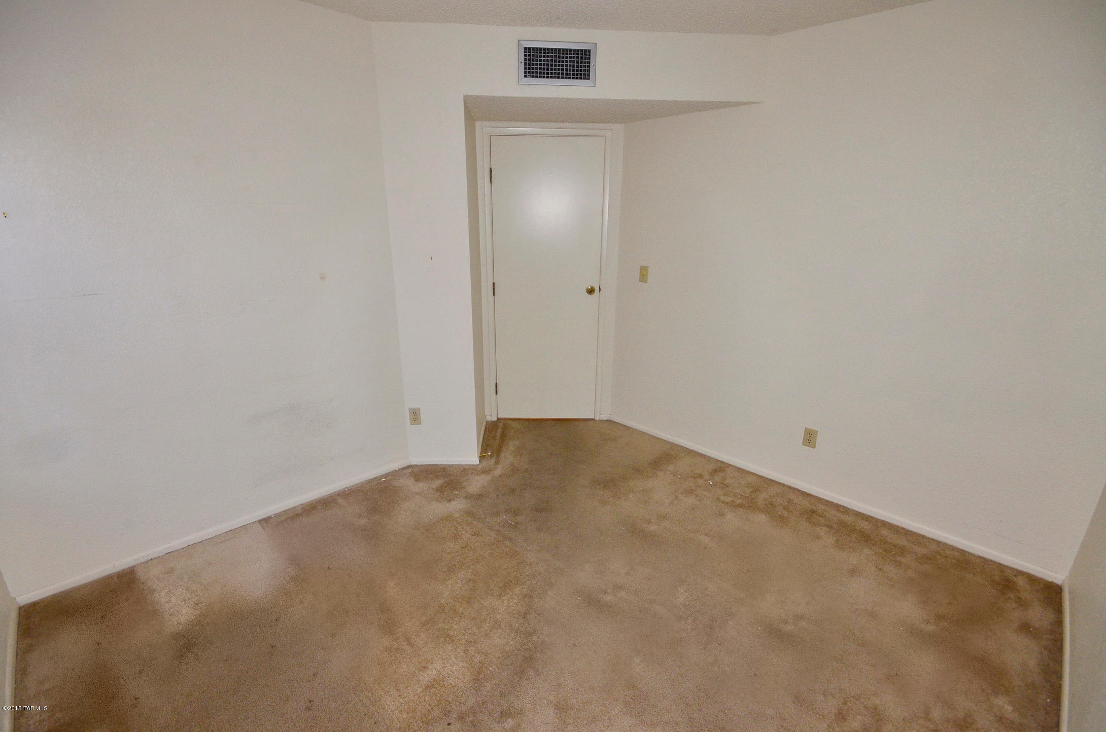 8590 E Pembrook Drive