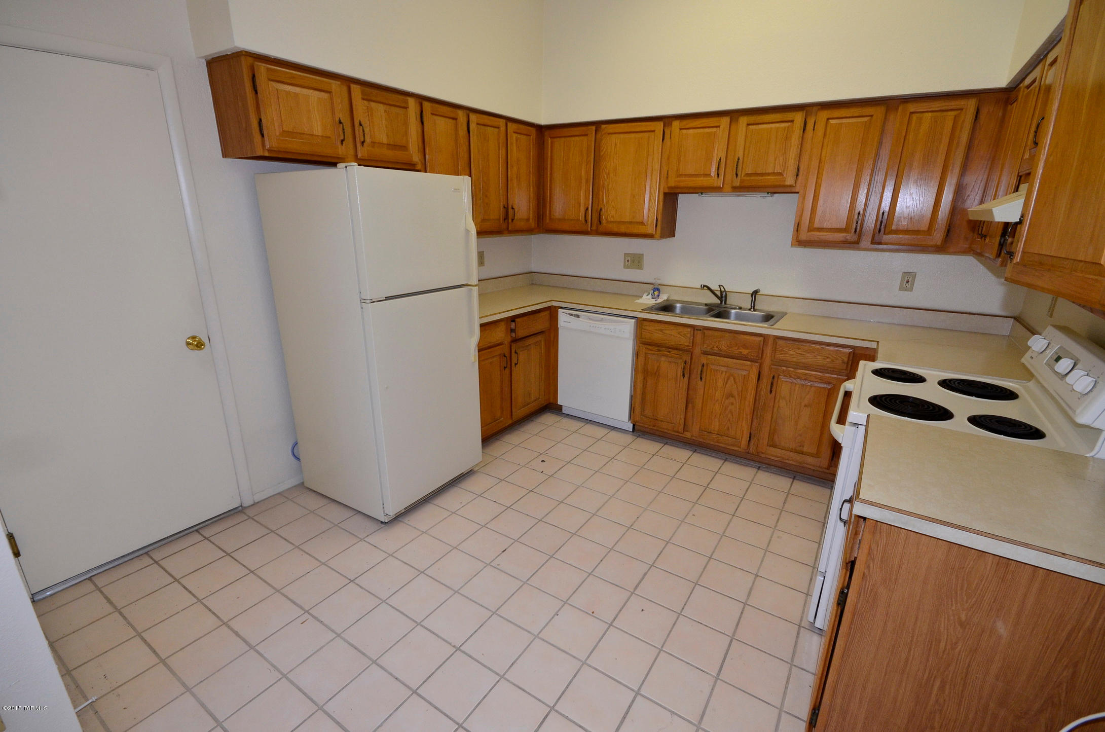 8590 E Pembrook Drive