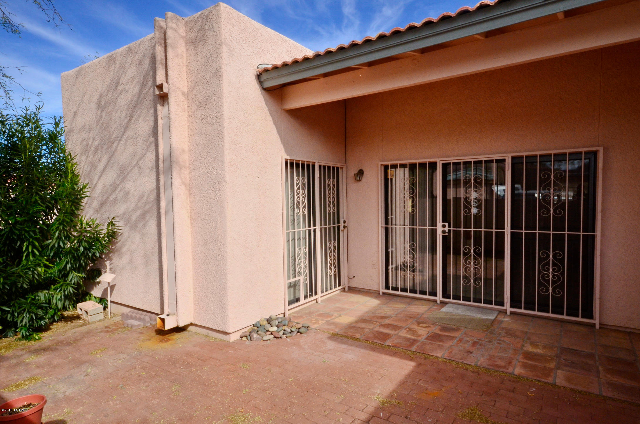 8590 E Pembrook Drive