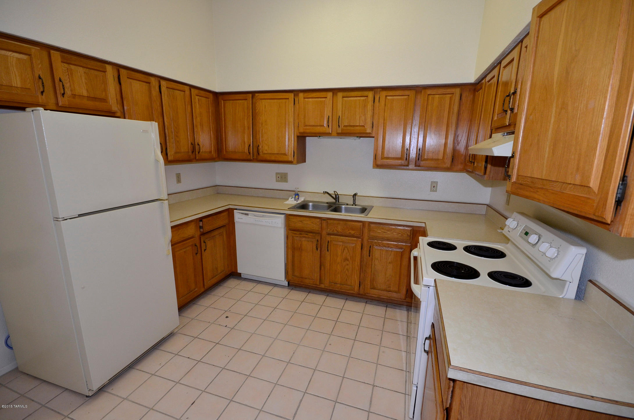 8590 E Pembrook Drive