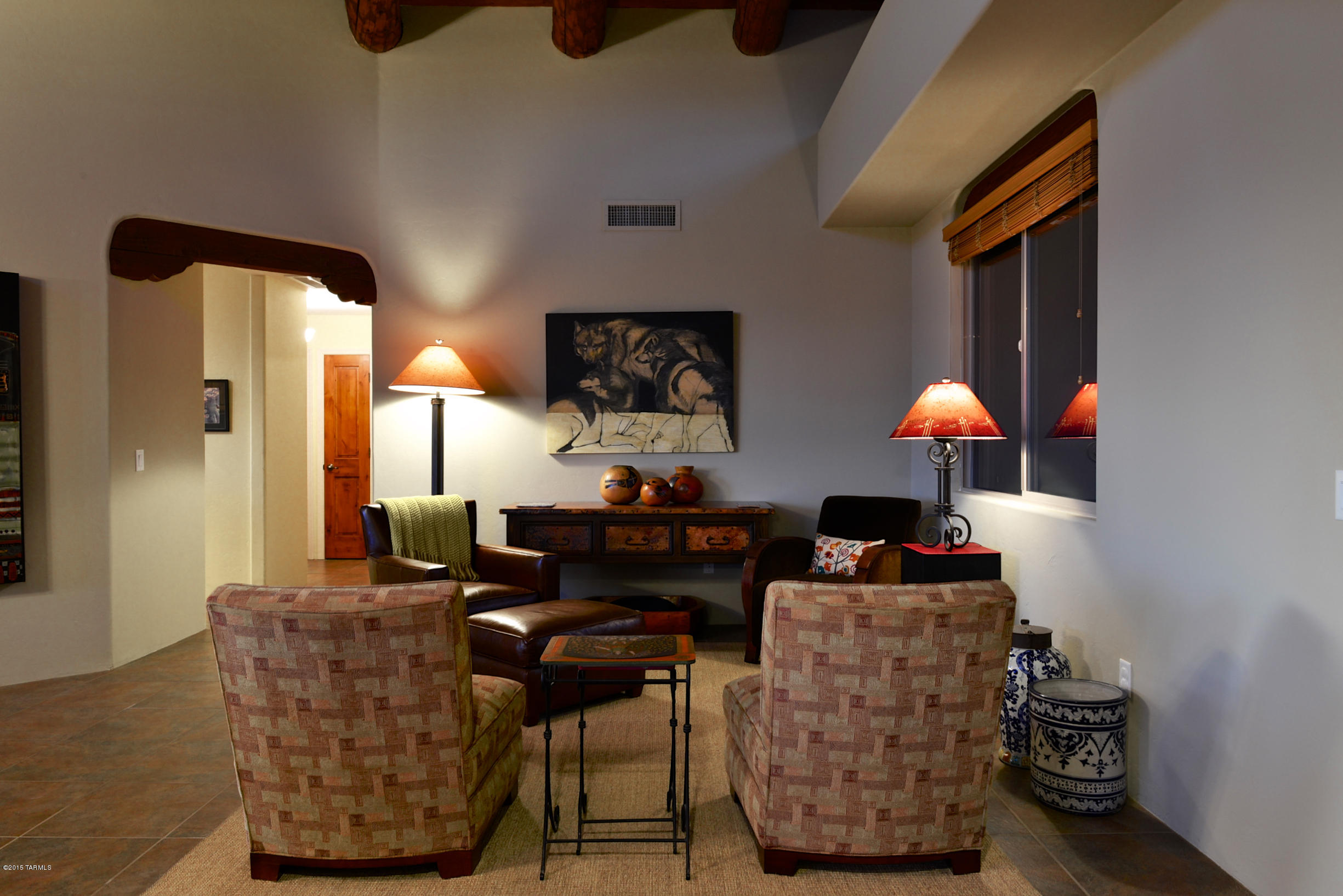 2425 W Crow Wash Place