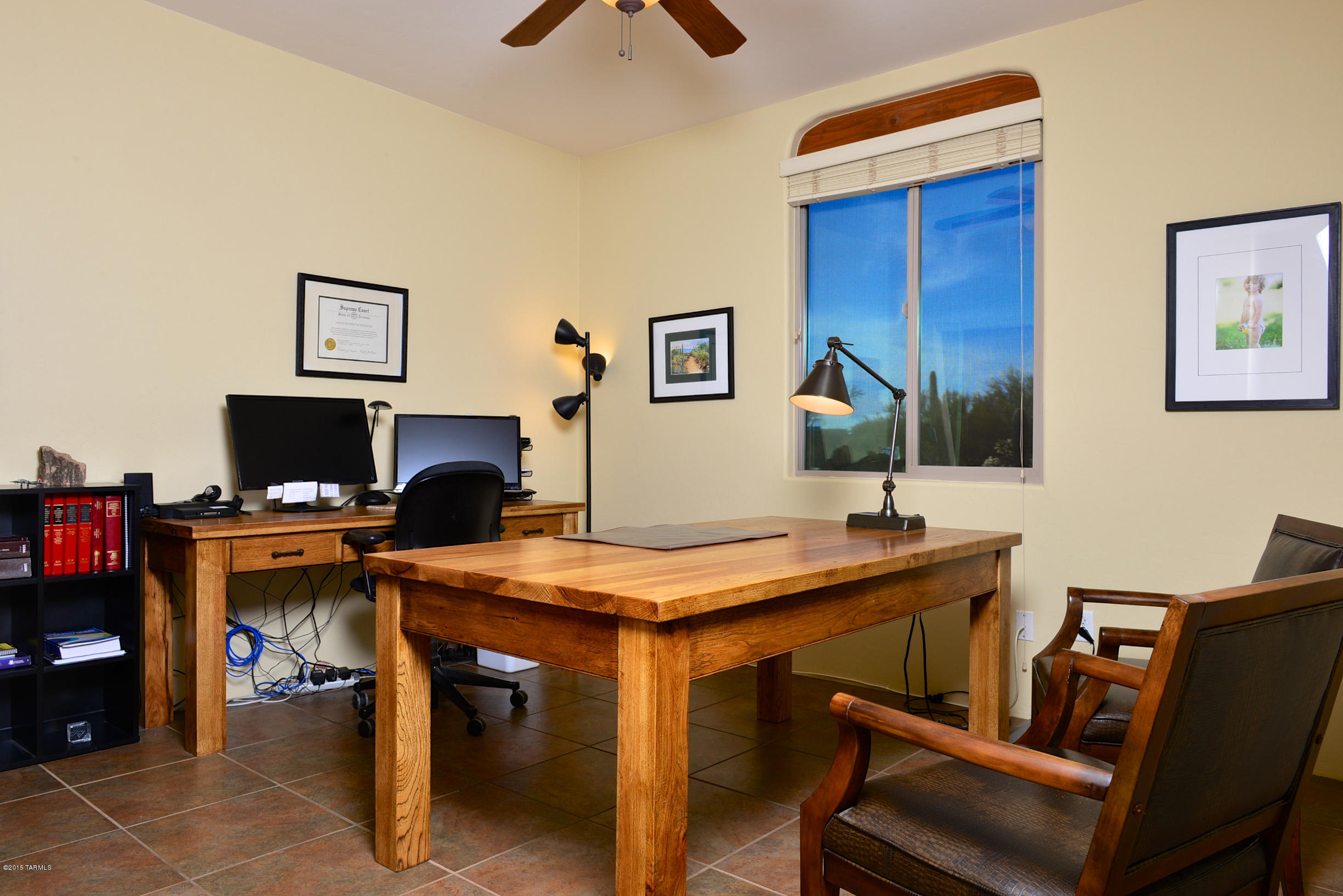 2425 W Crow Wash Place