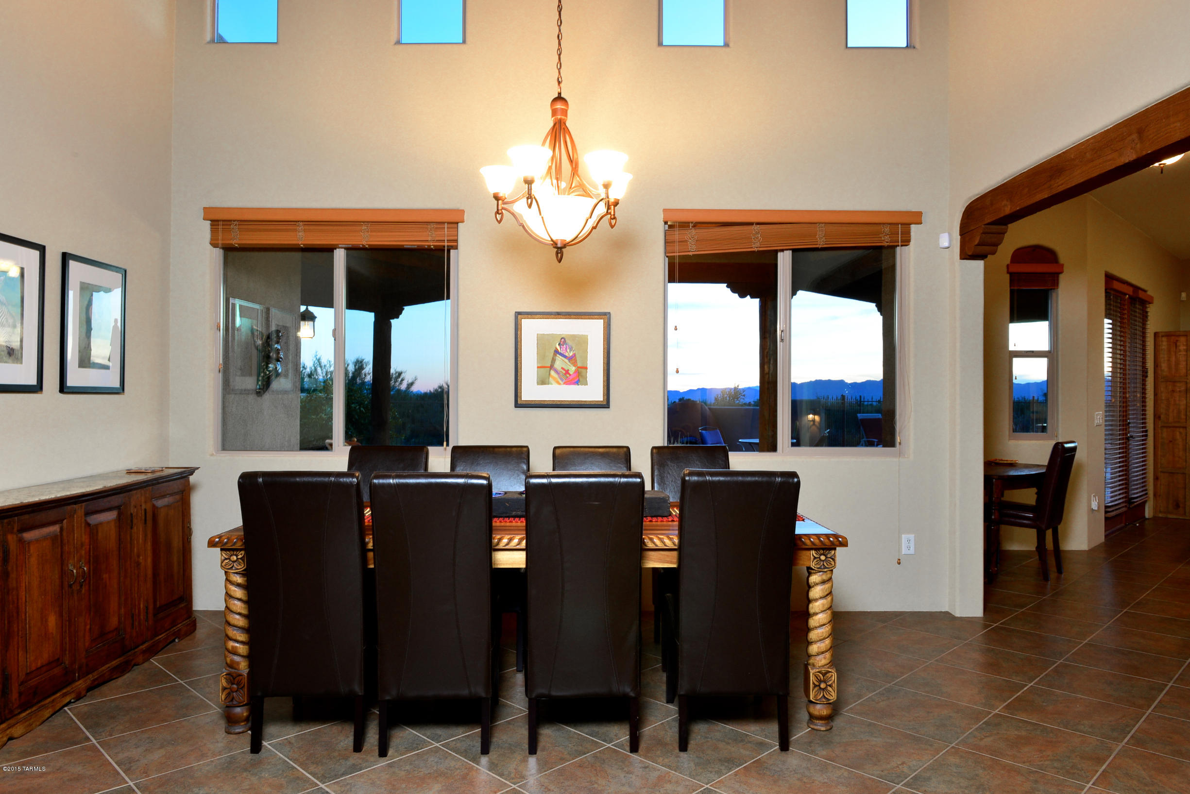 2425 W Crow Wash Place