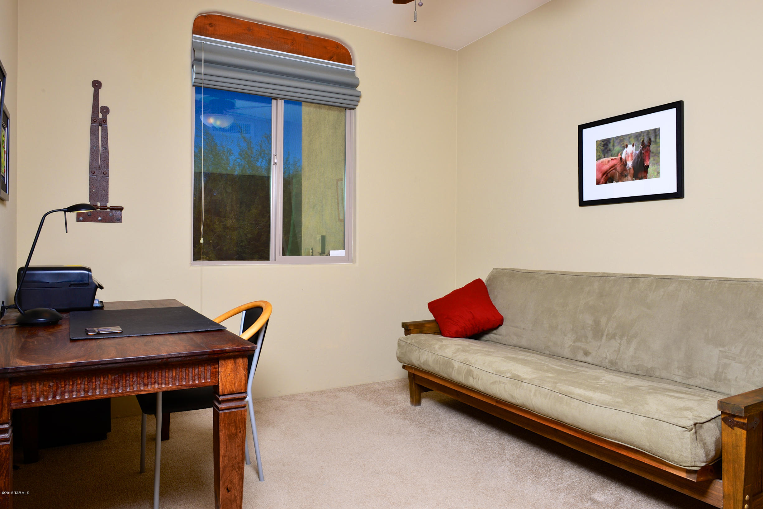 2425 W Crow Wash Place