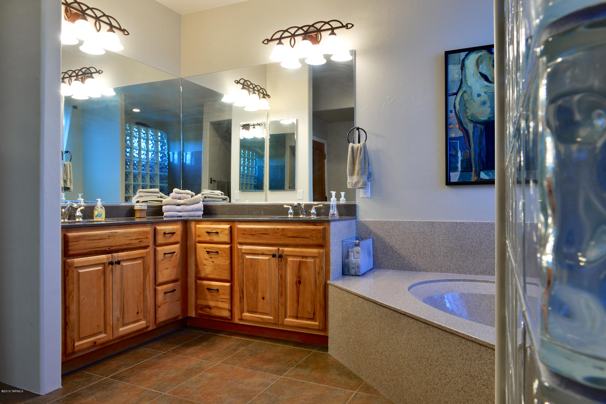 2425 W Crow Wash Place