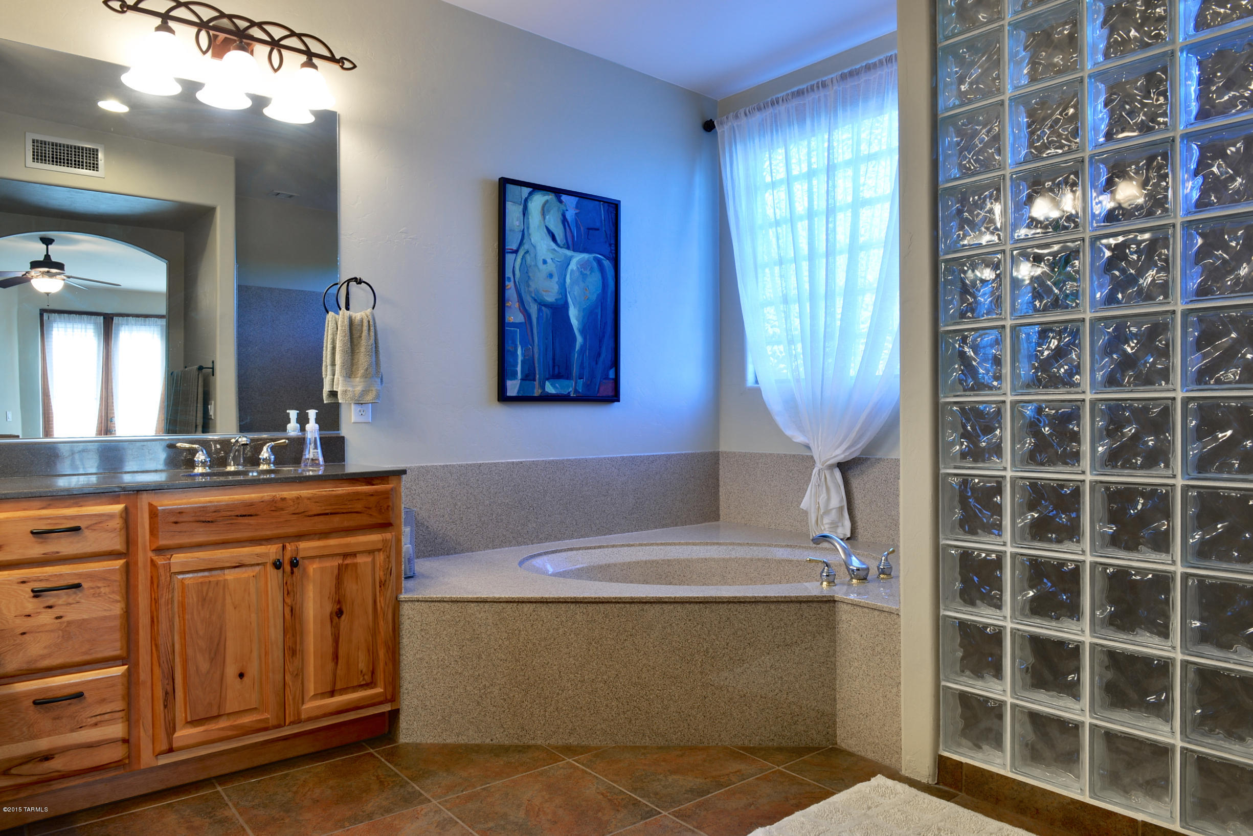 2425 W Crow Wash Place