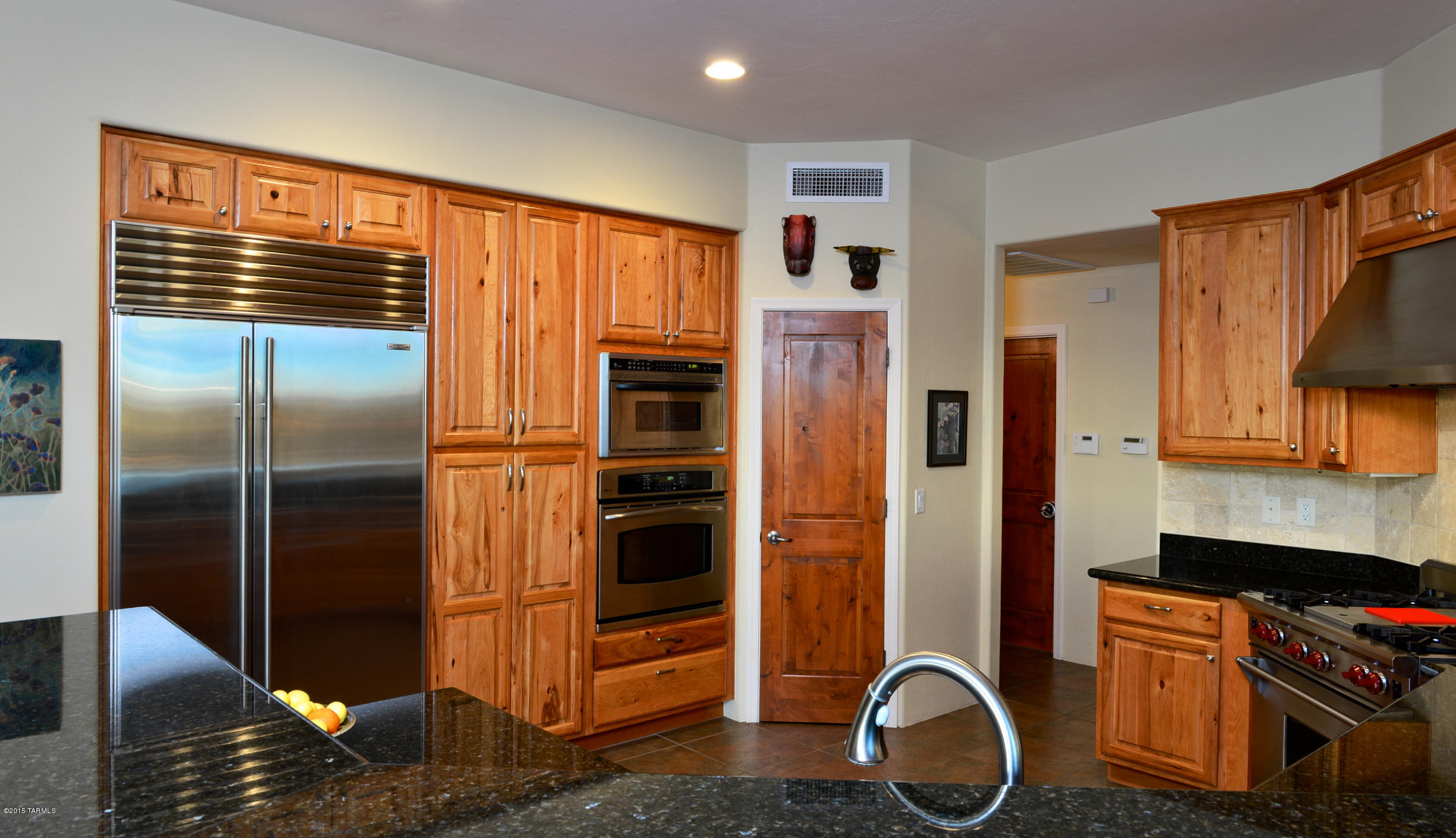 2425 W Crow Wash Place