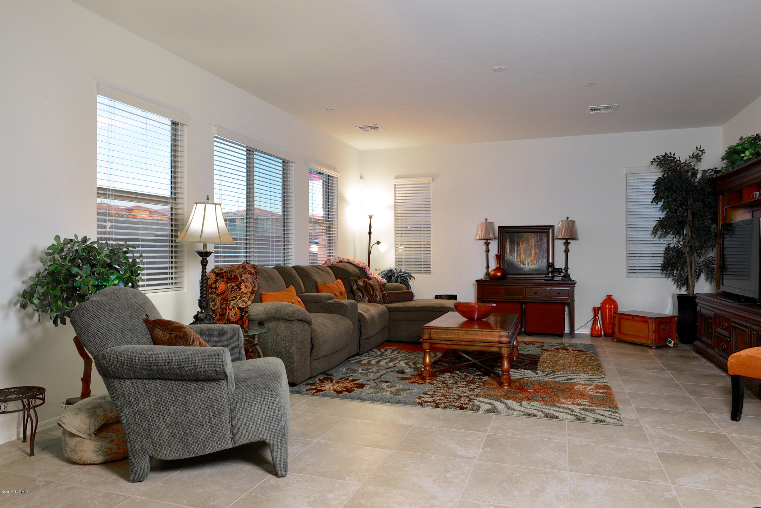 3428 W Tailfeather Drive