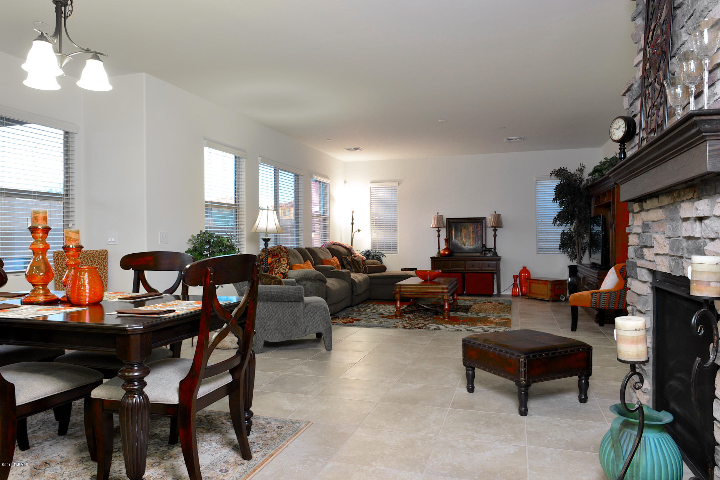 3428 W Tailfeather Drive