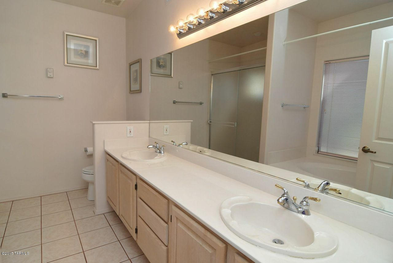 9911 N Sumter Creek Place