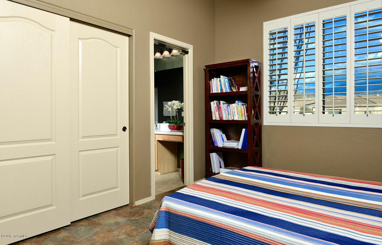 673 W Bright Canyon Drive