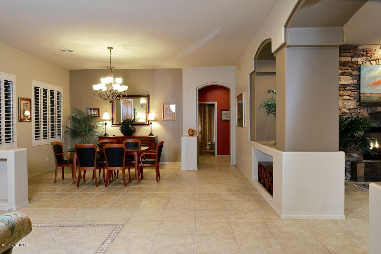 673 W Bright Canyon Drive