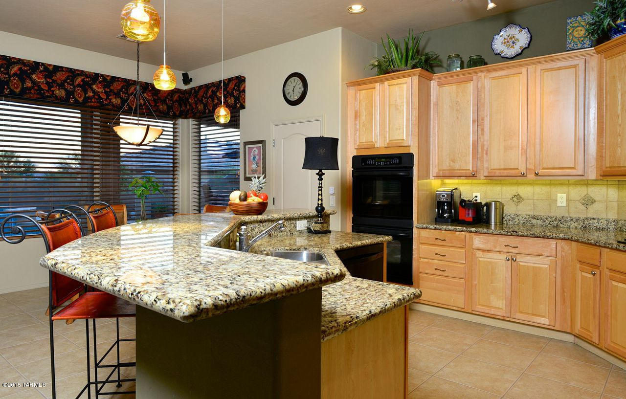 673 W Bright Canyon Drive