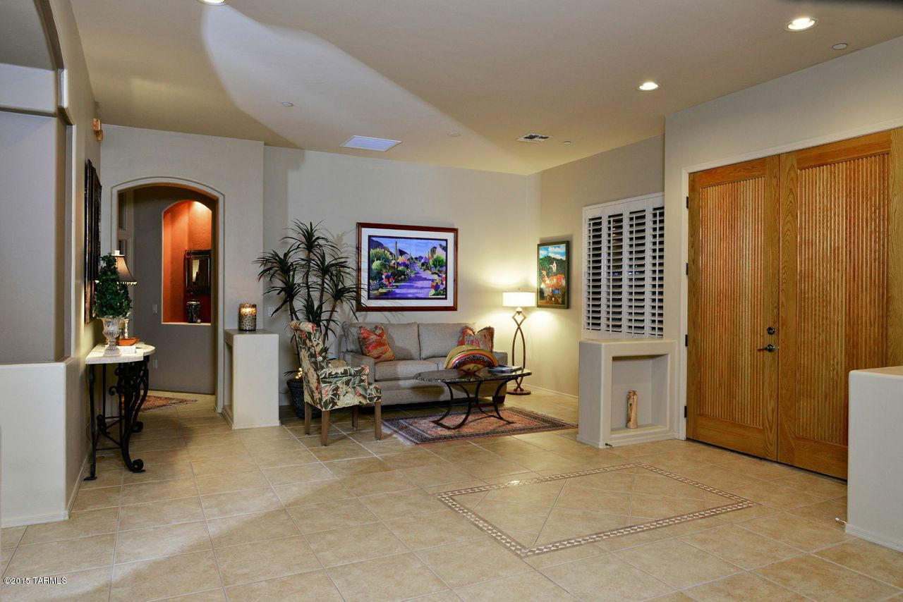 673 W Bright Canyon Drive