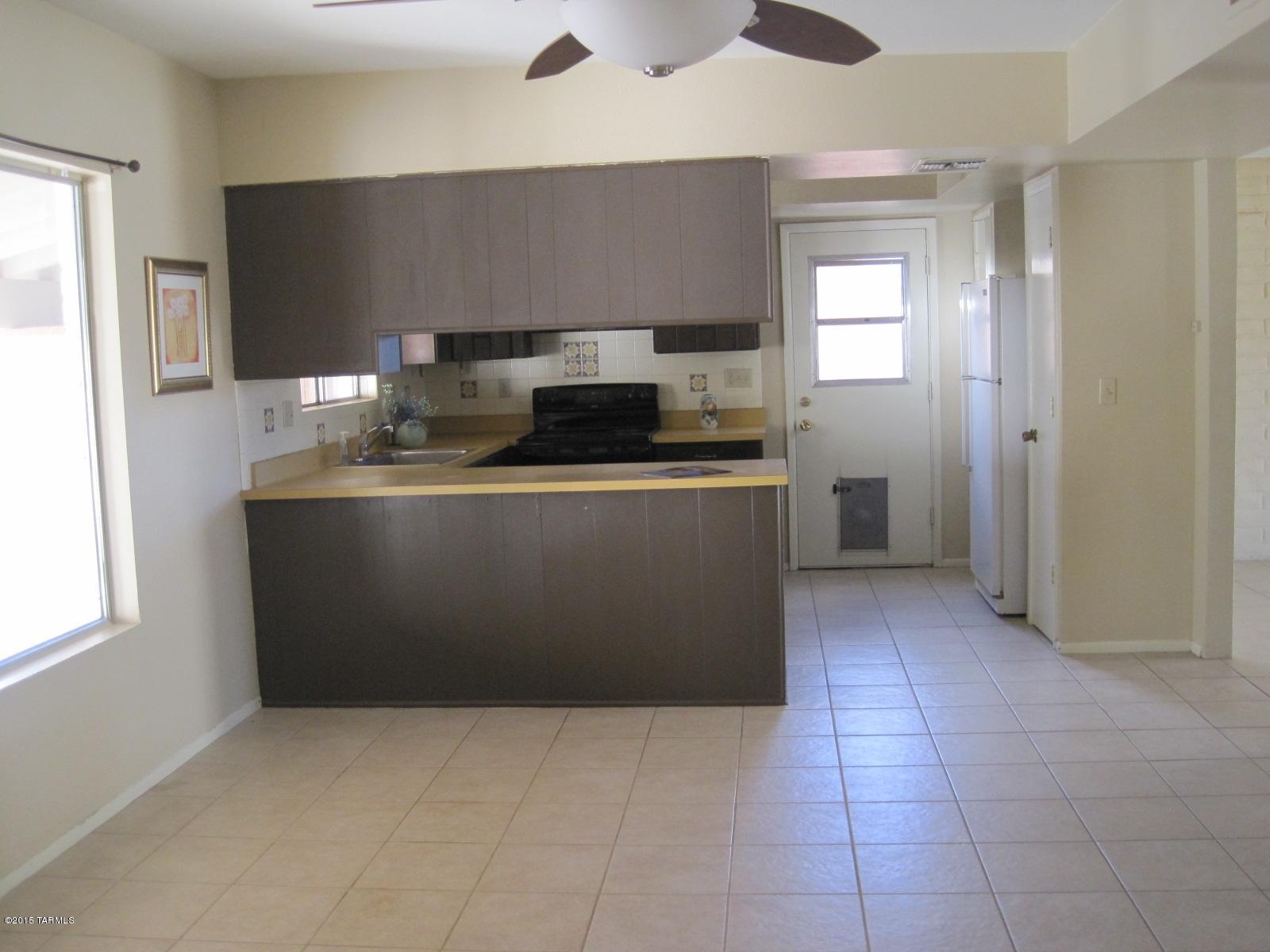 4445 N Avenida De Paz