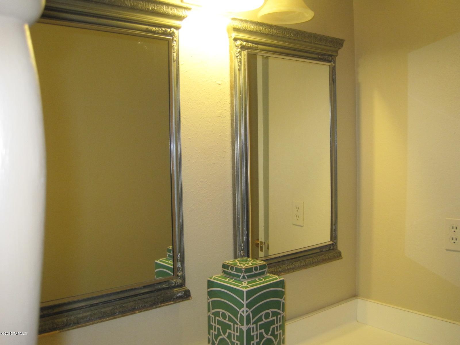 4445 N Avenida De Paz