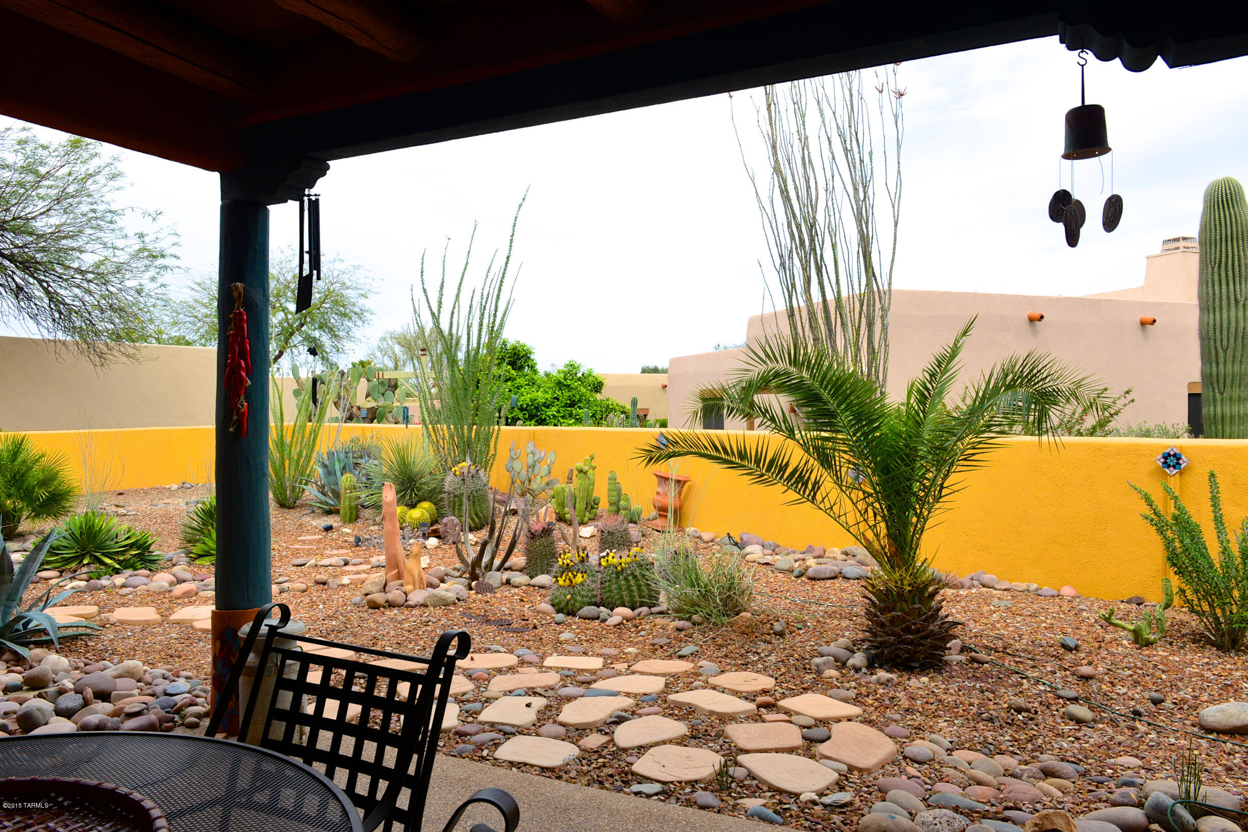 1605 W Chimayo Place