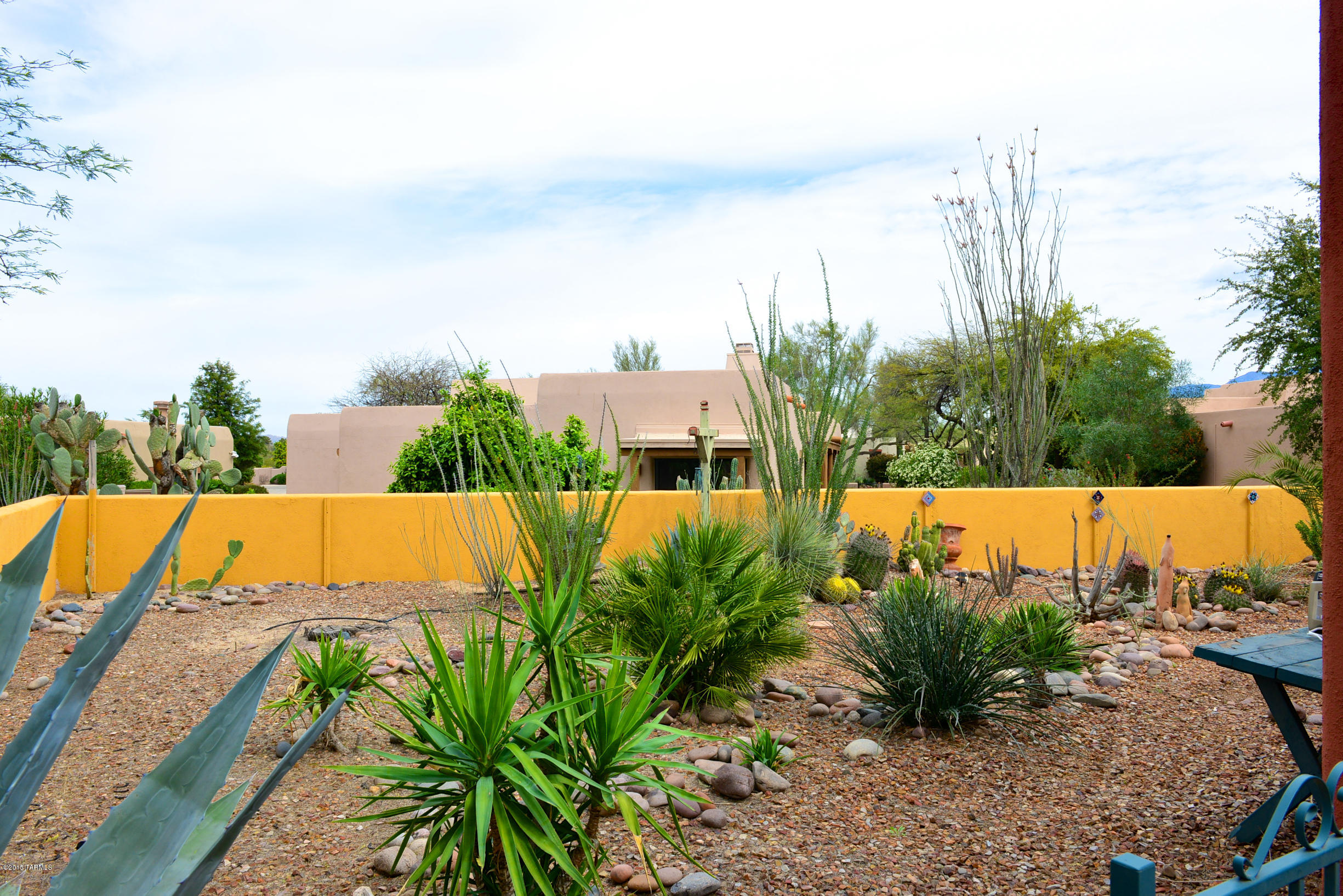 1605 W Chimayo Place