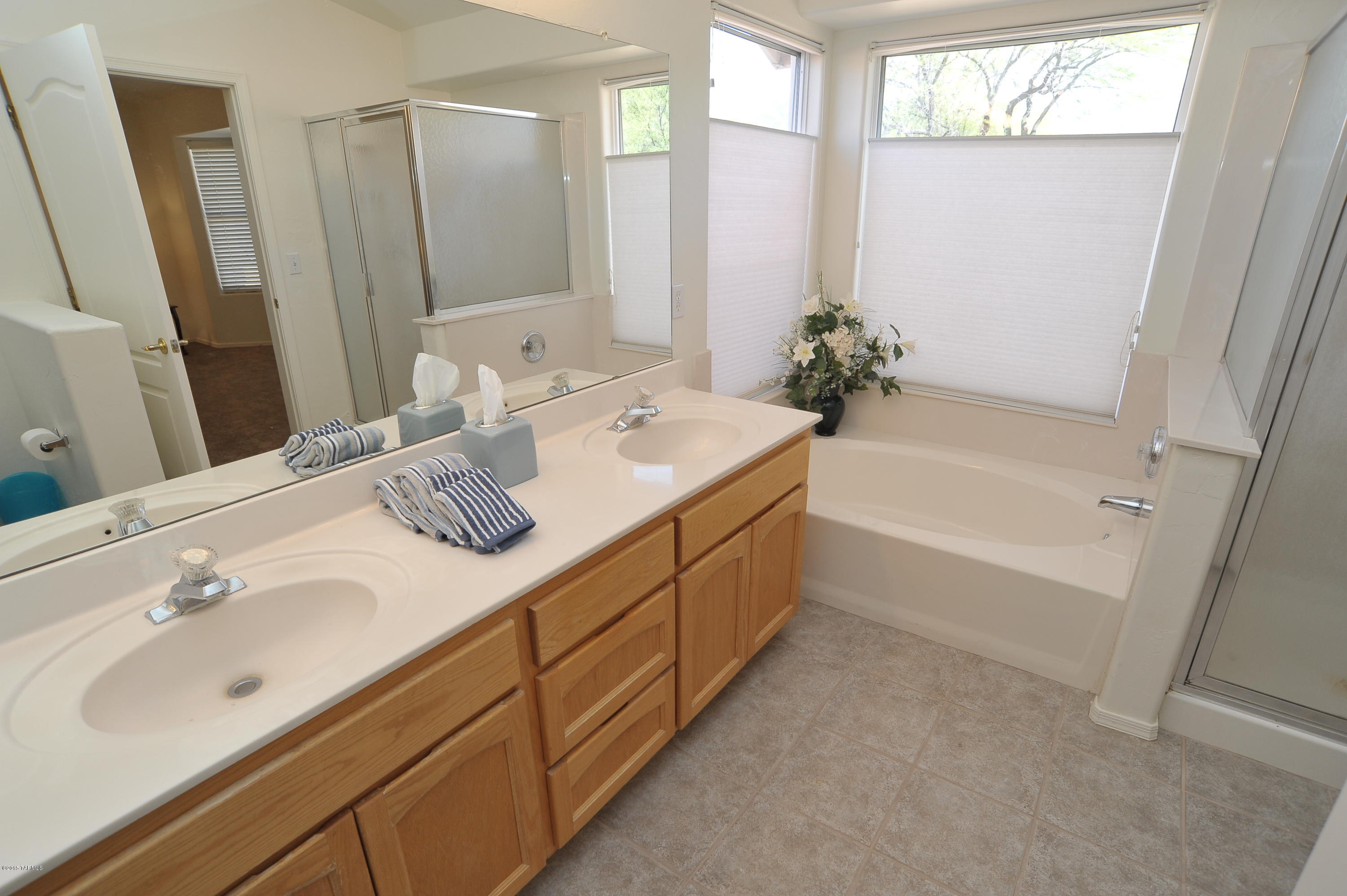 11912 N Centaurus Place