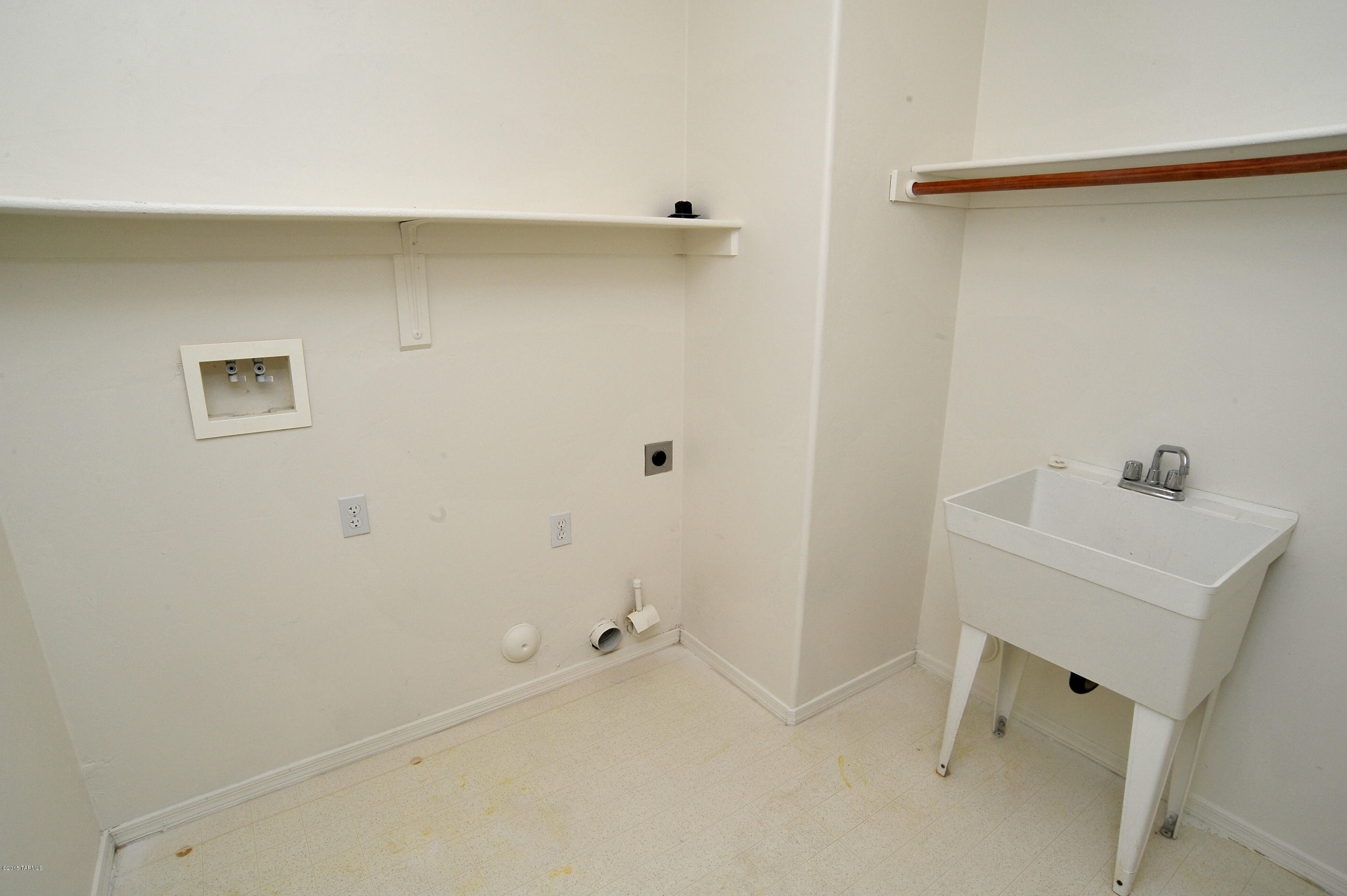 11912 N Centaurus Place