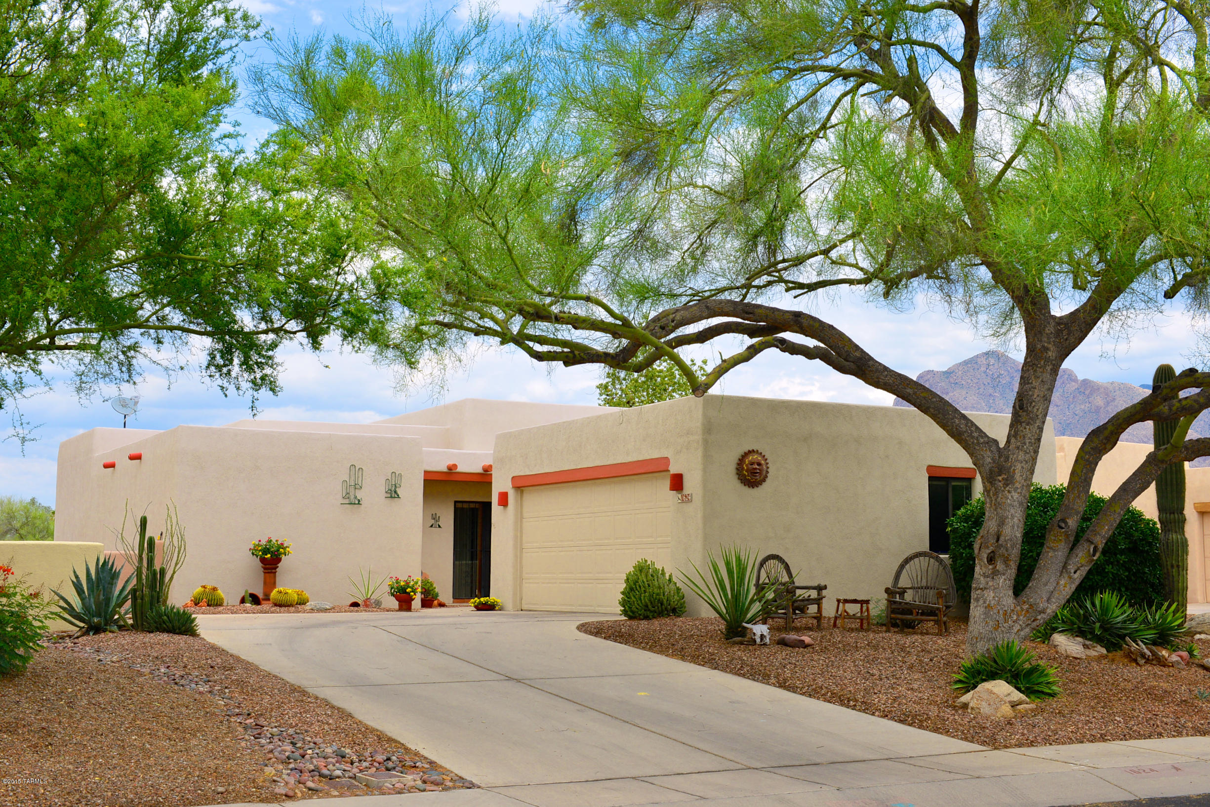 1624 W Chimayo Place