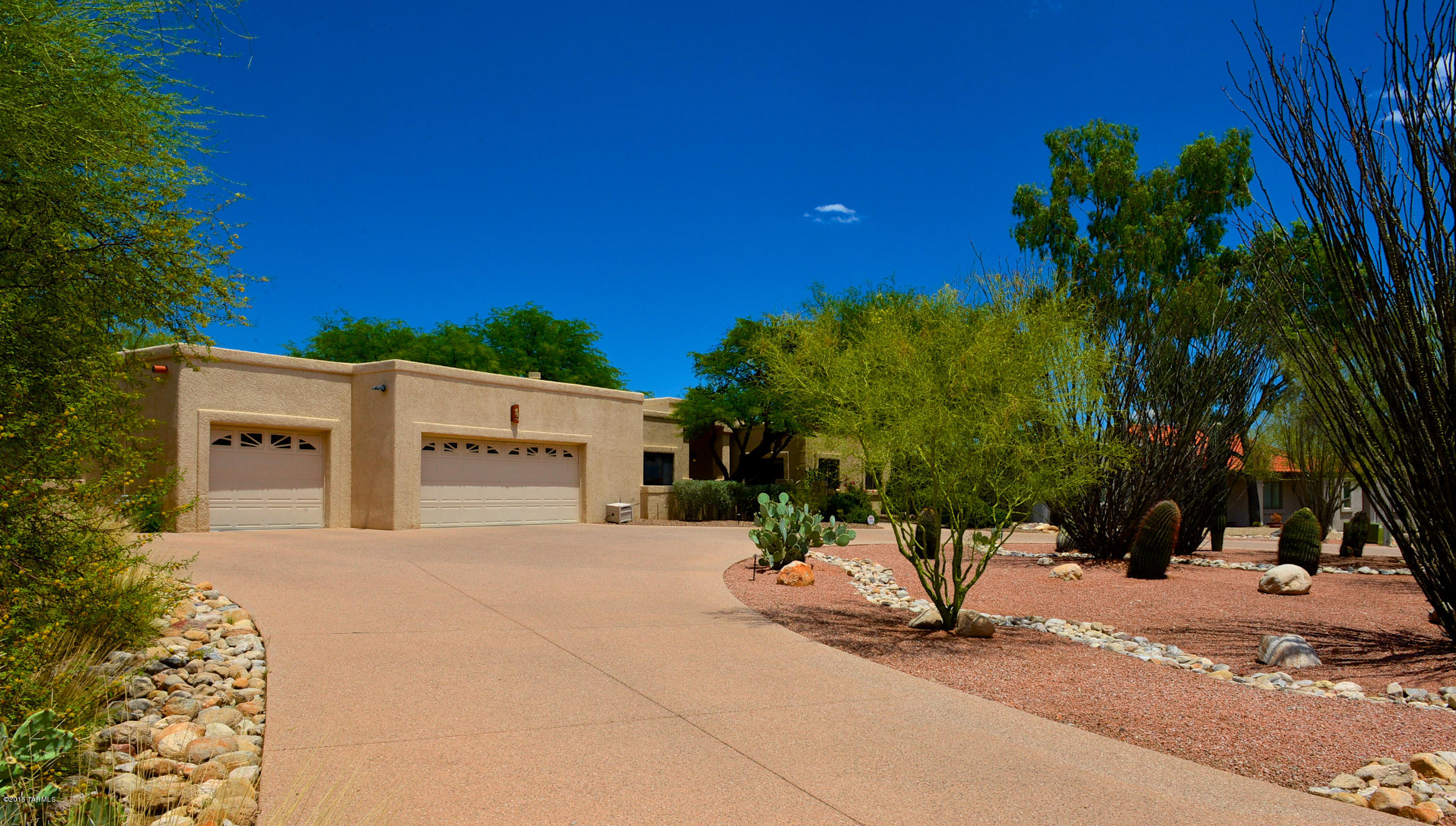 841 E Placita De Arnoldo