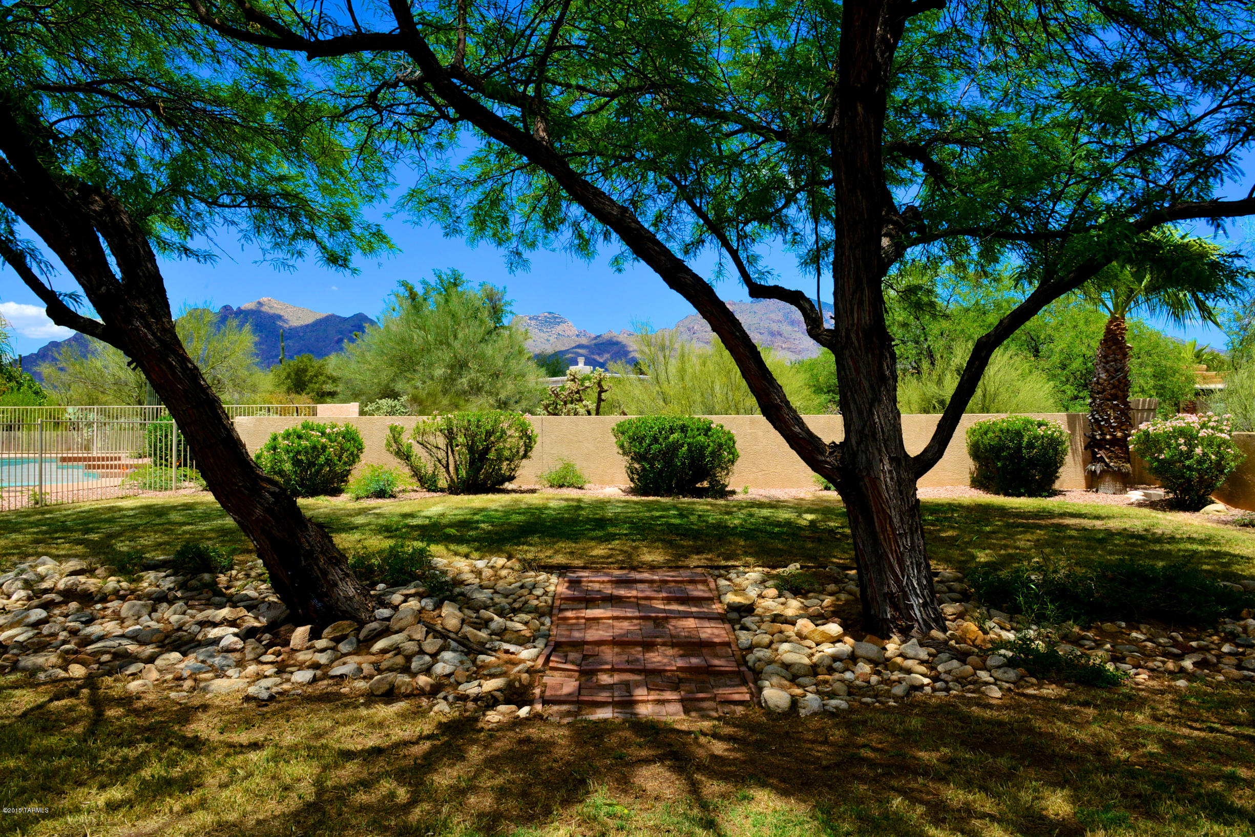 841 E Placita De Arnoldo