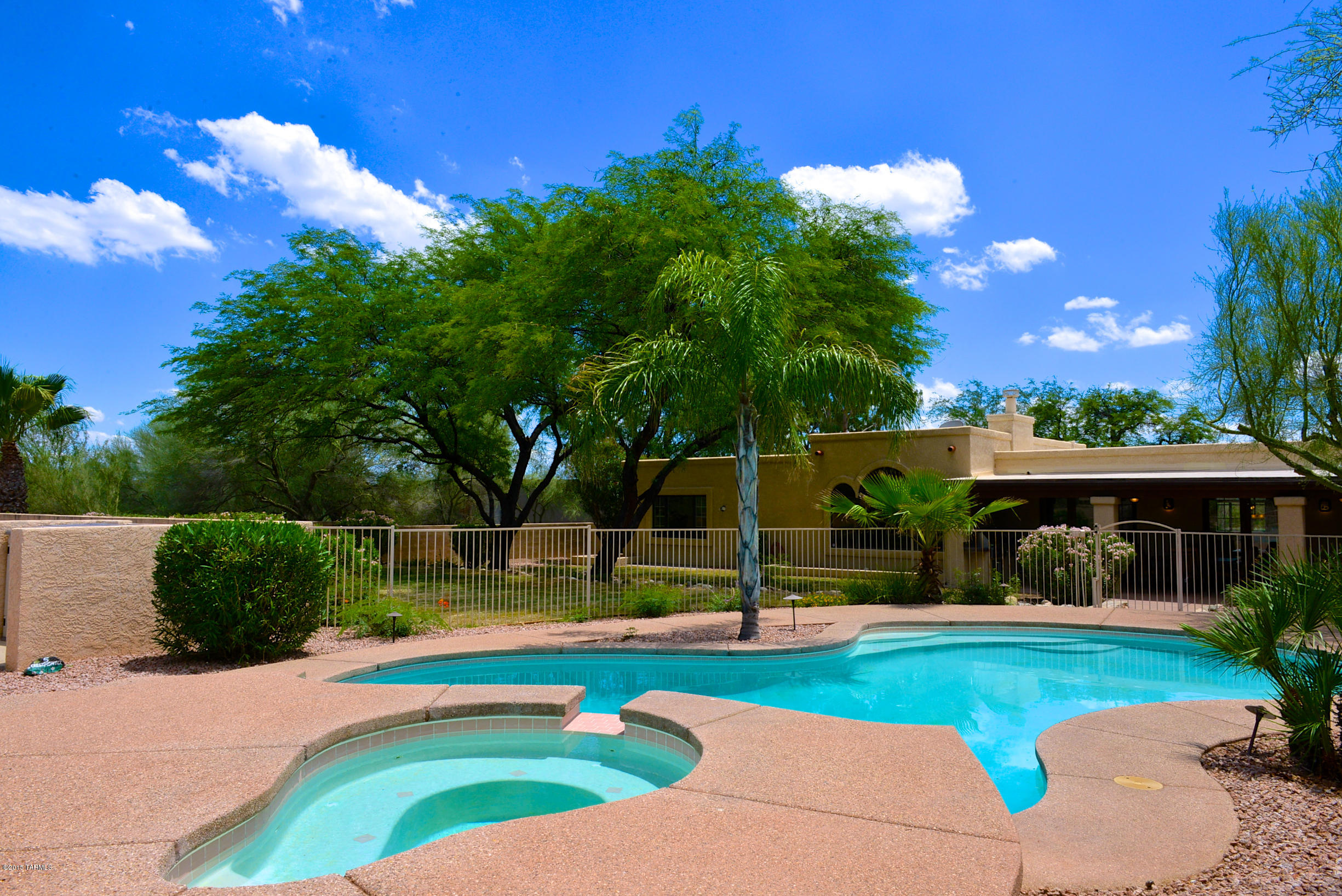 841 E Placita De Arnoldo