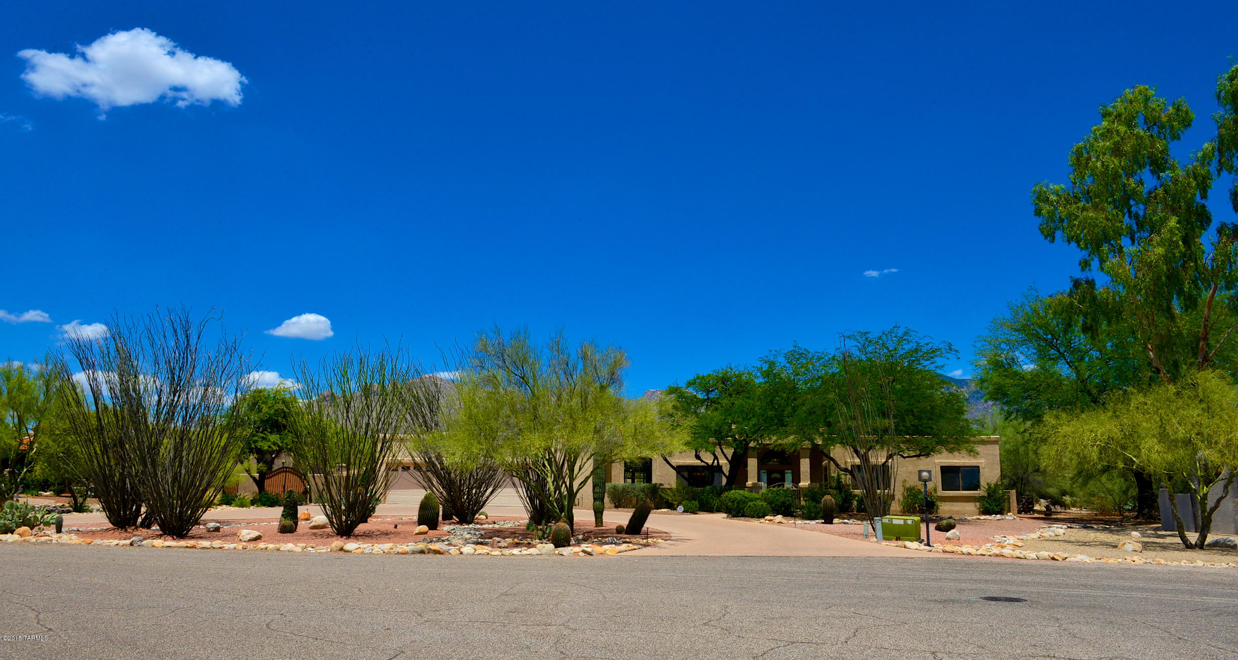 841 E Placita De Arnoldo