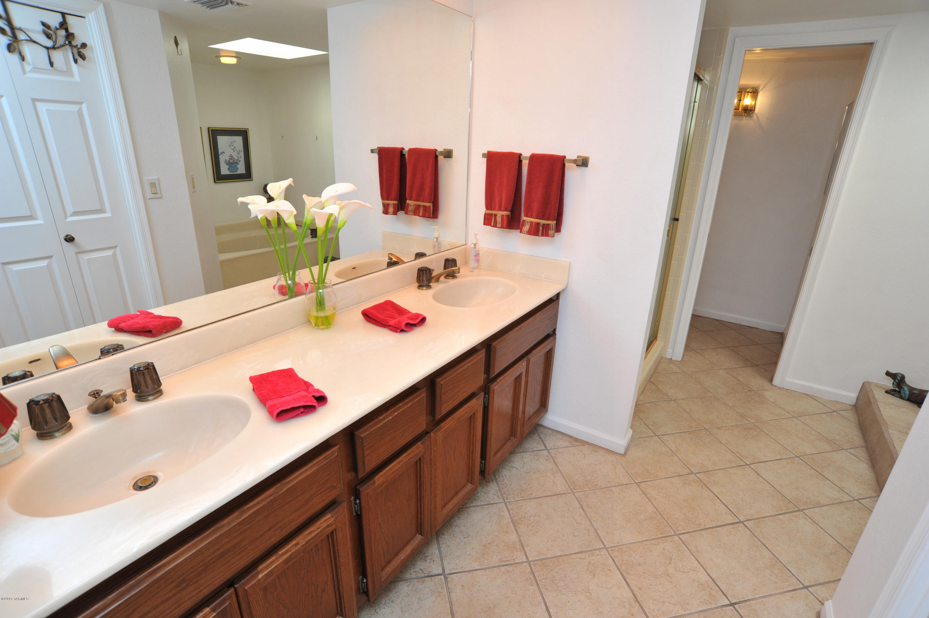 2587 W Old Glory Drive