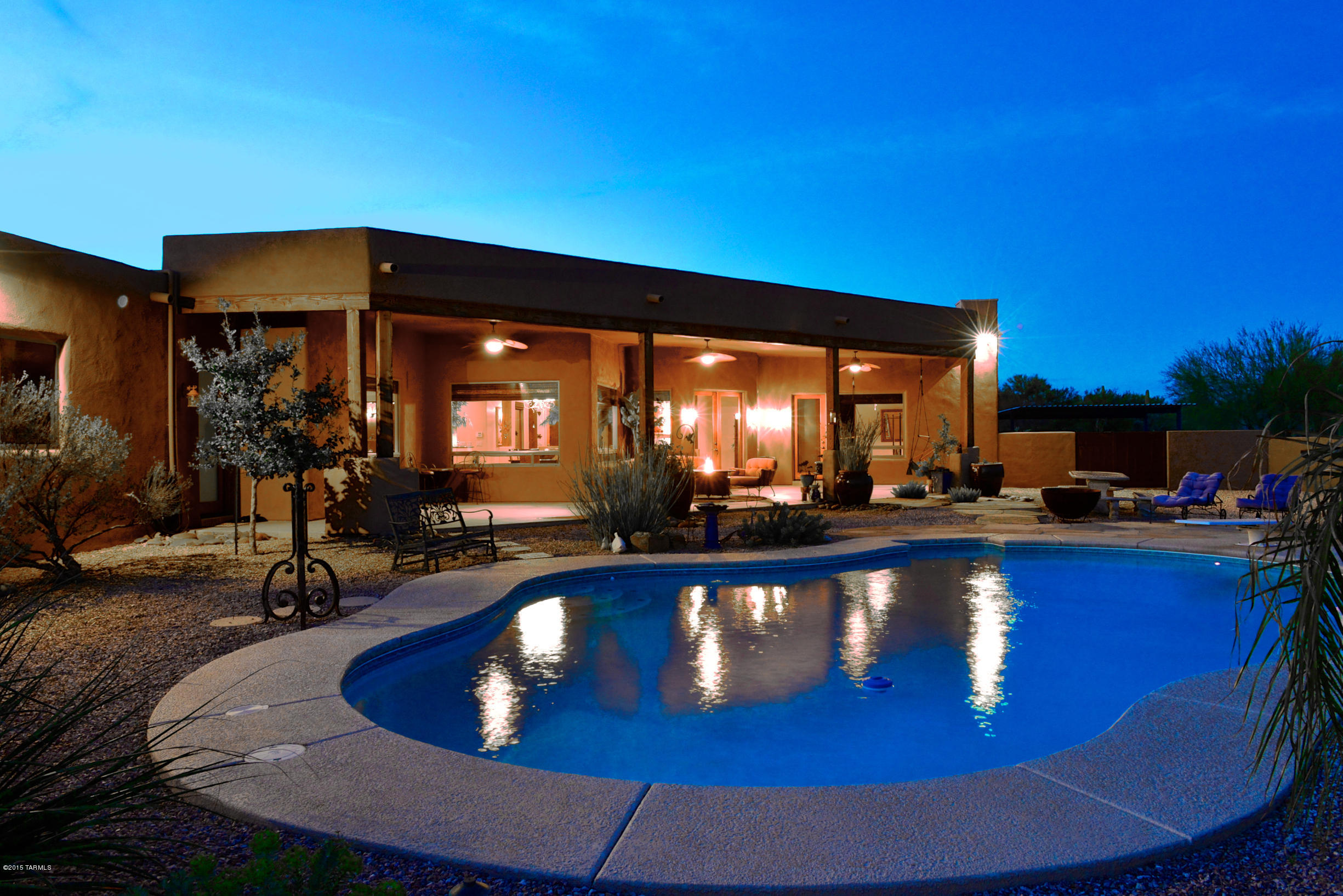 2626 W Desert Splendor Court