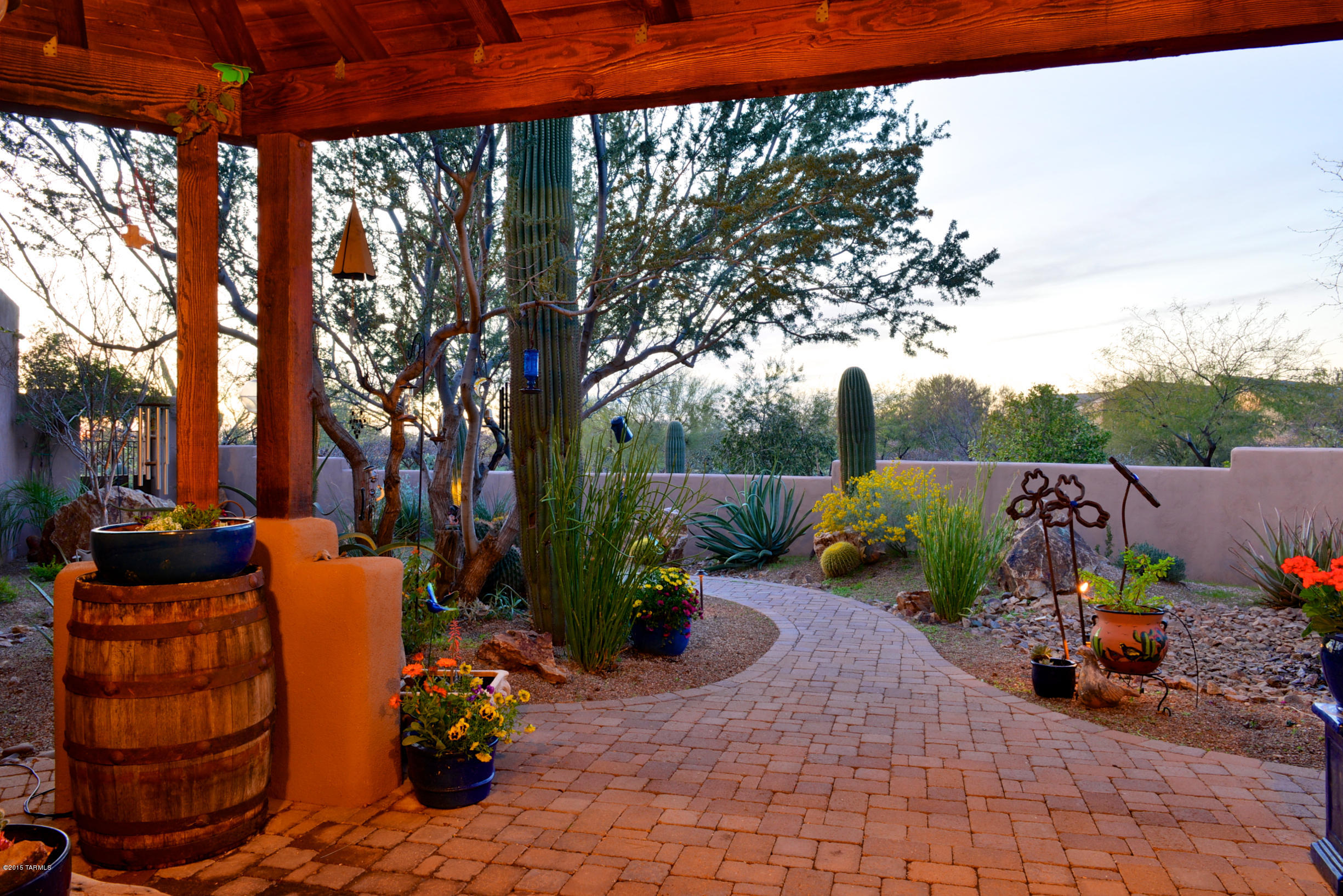 2626 W Desert Splendor Court