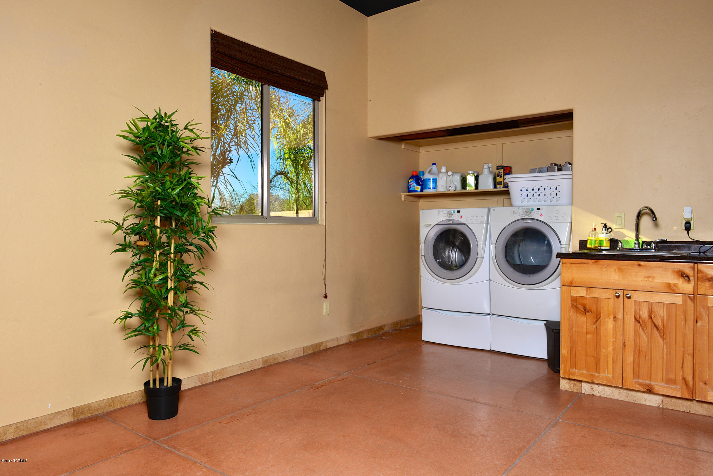 2626 W Desert Splendor Court