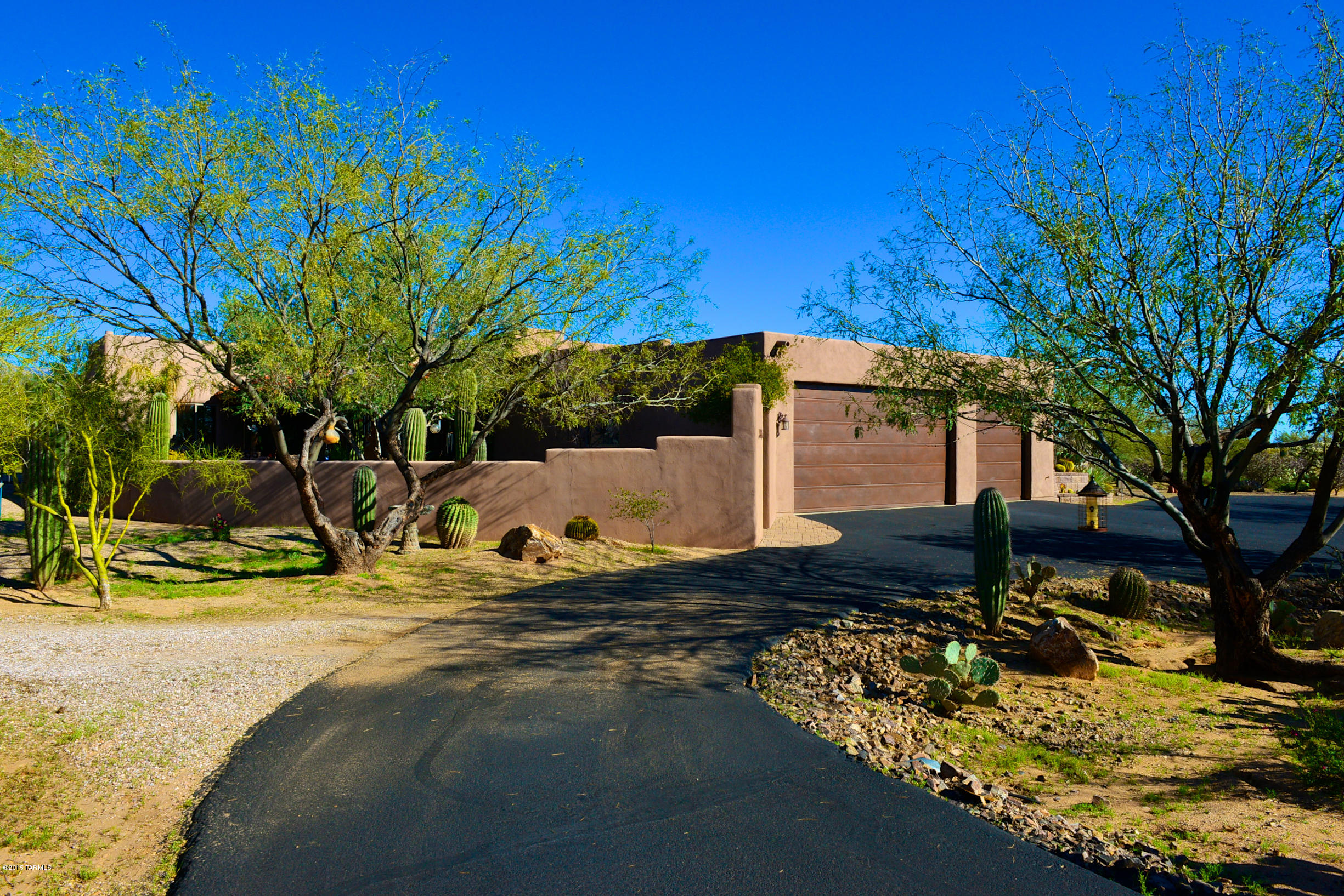 2626 W Desert Splendor Court