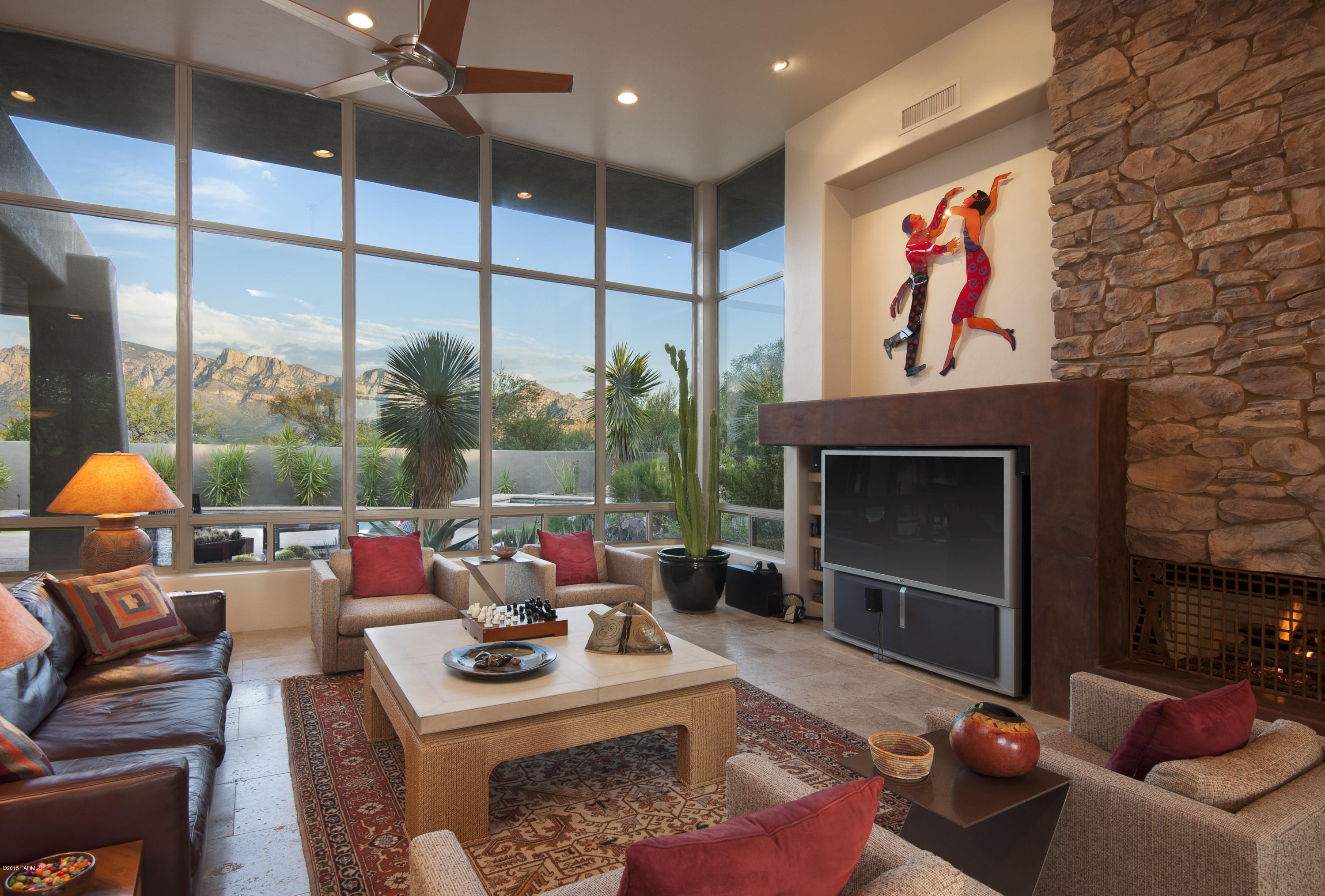 562 W Silhouette Ridge Place