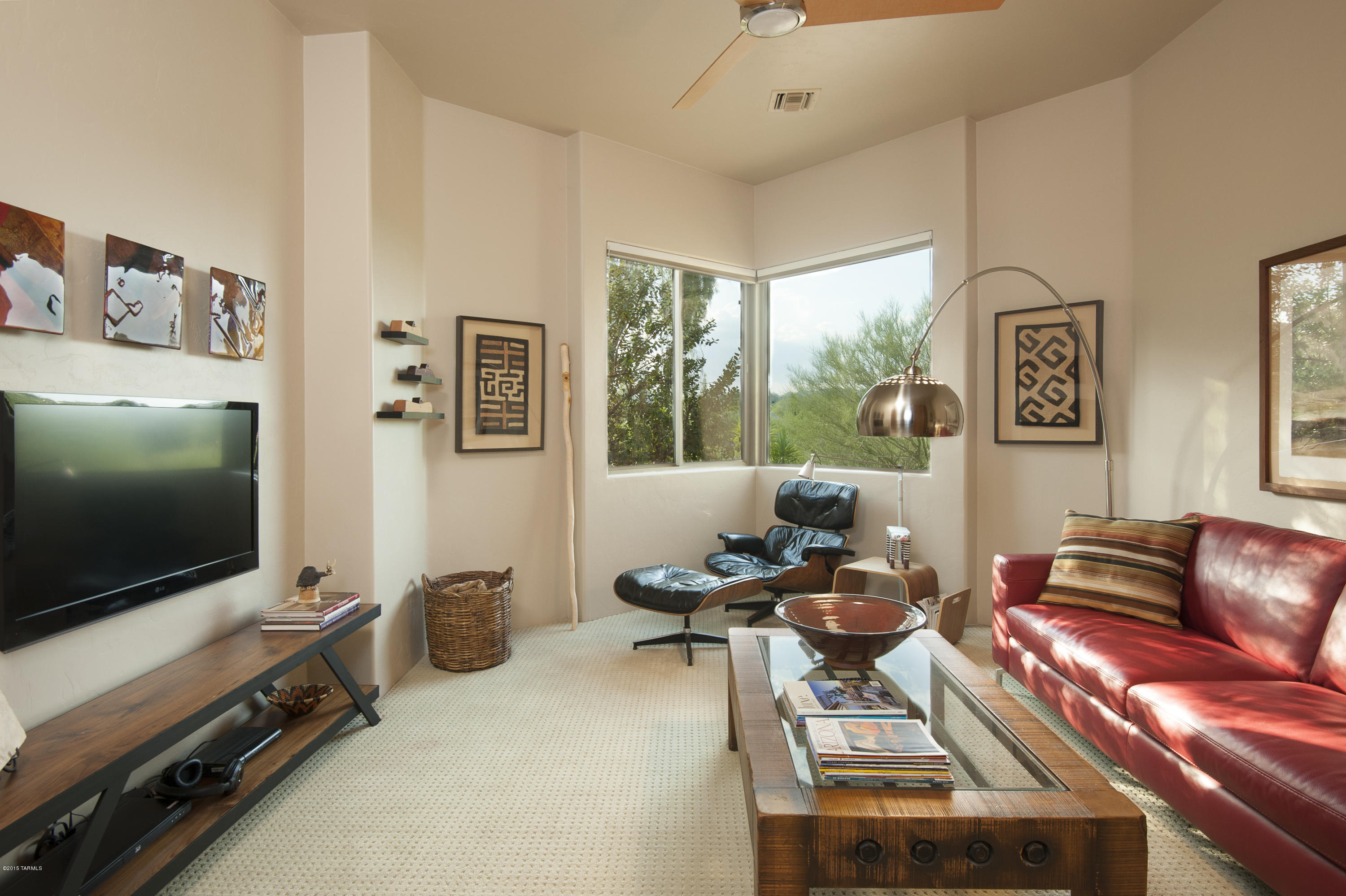 562 W Silhouette Ridge Place