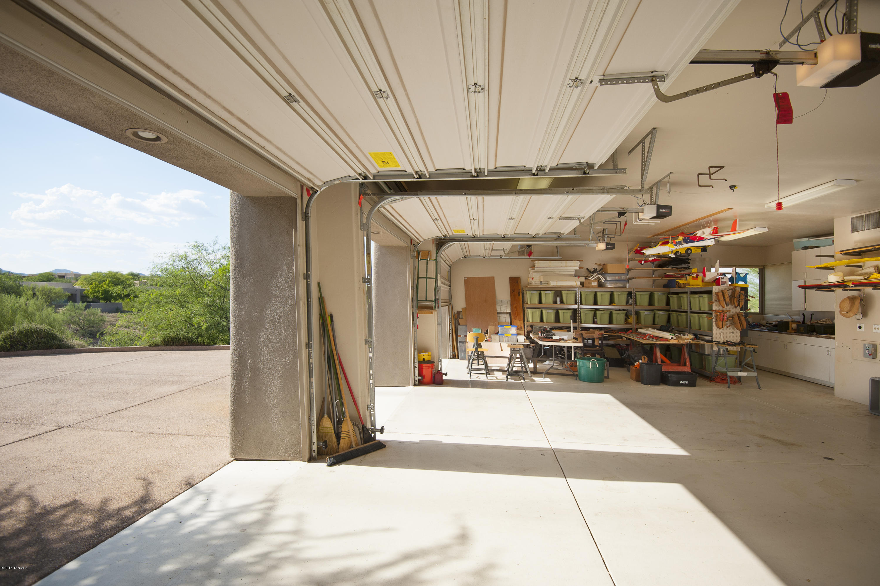 562 W Silhouette Ridge Place