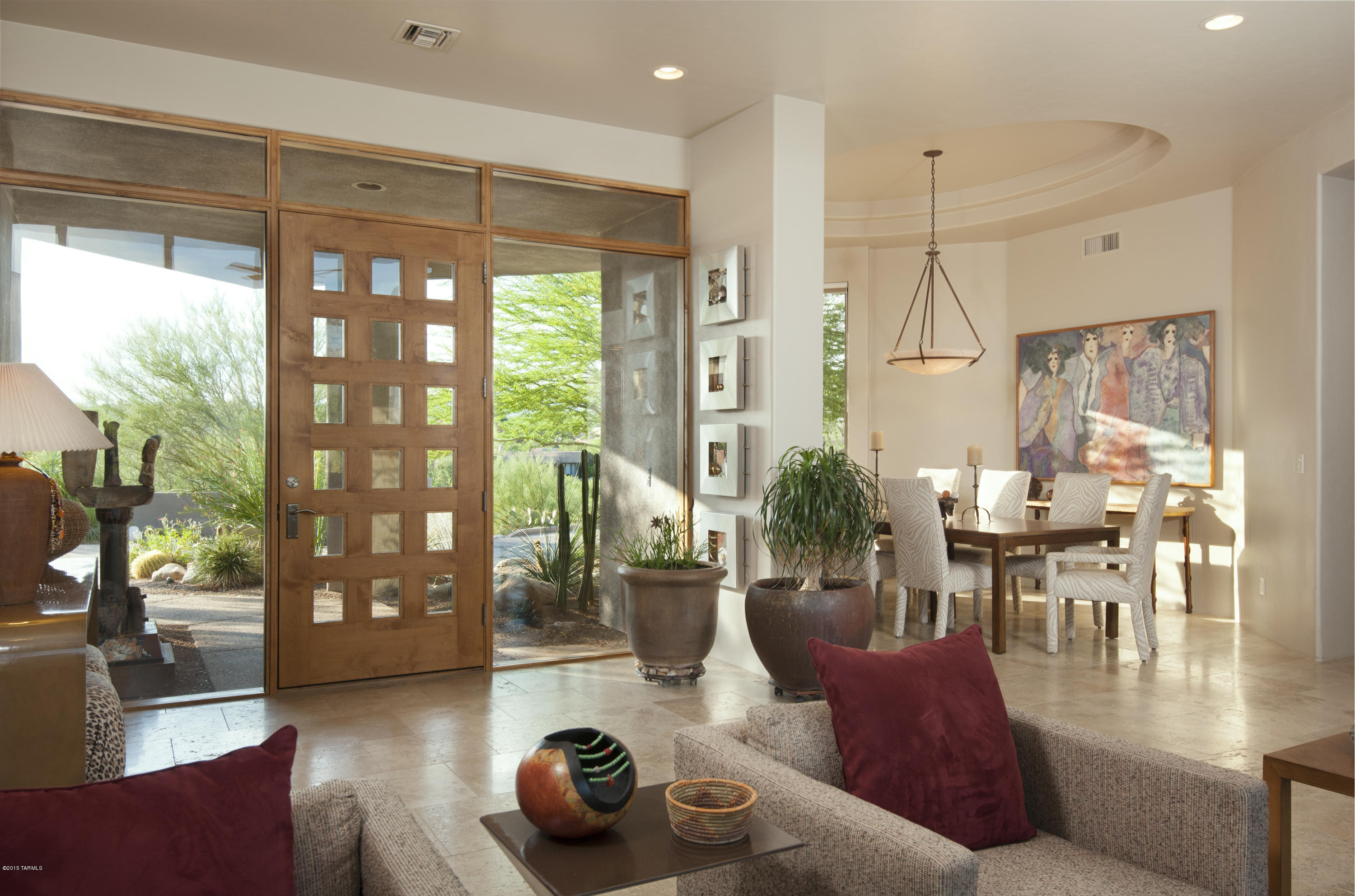 562 W Silhouette Ridge Place