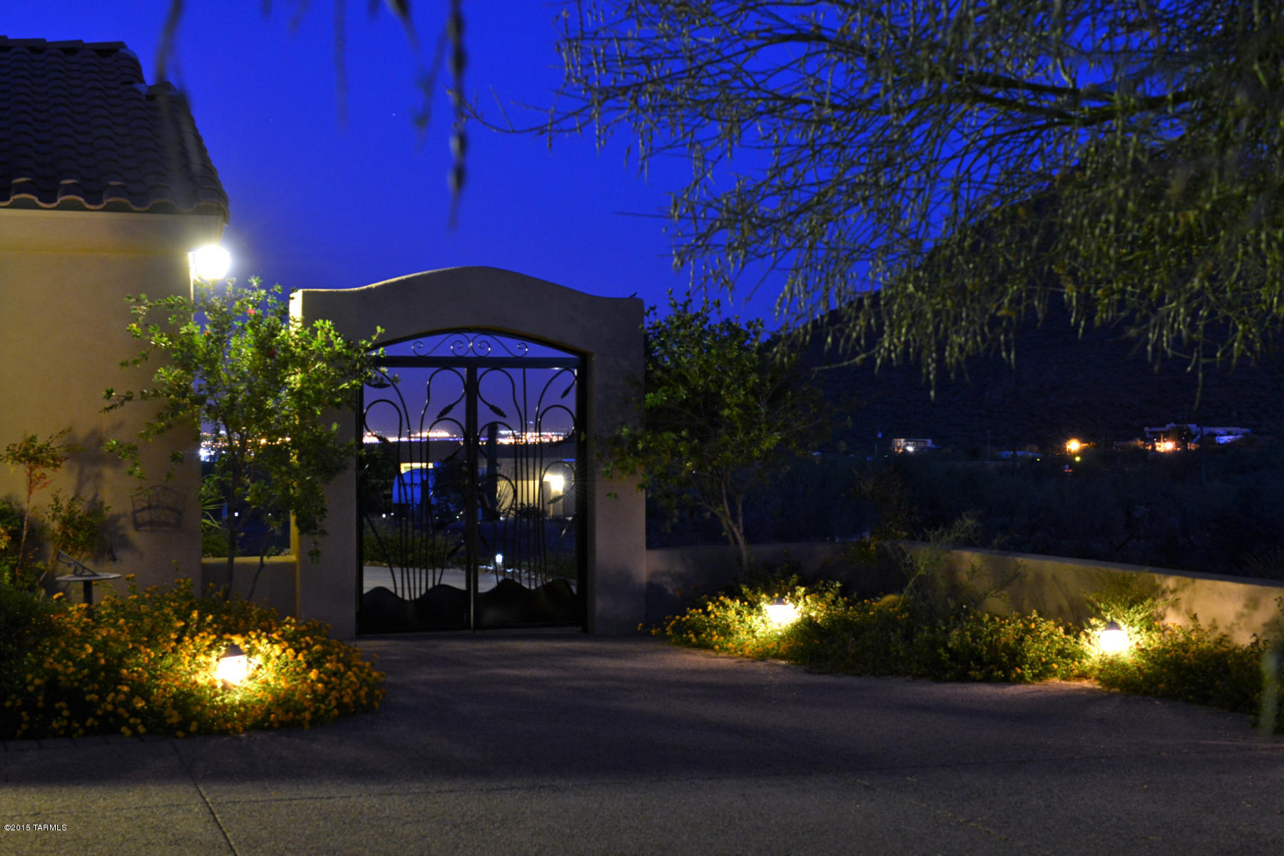 4080 W Bent Saguaro Court