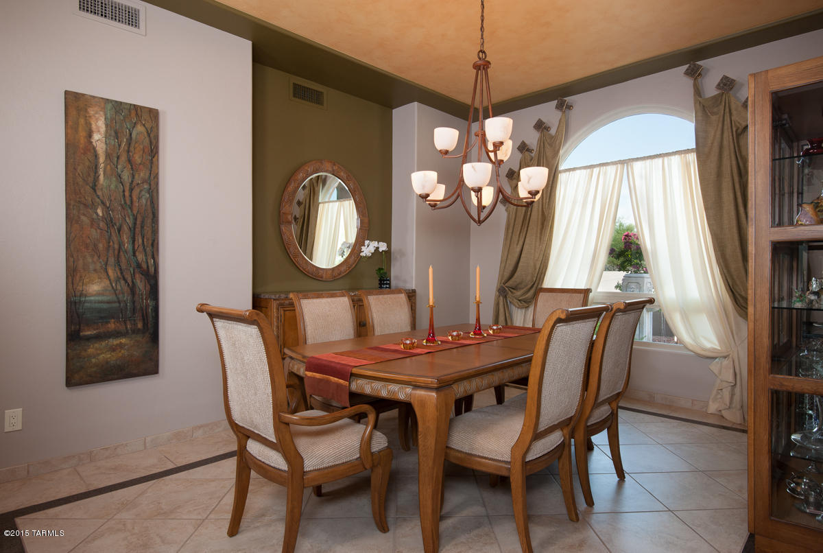 782 W Silver Eagle Court