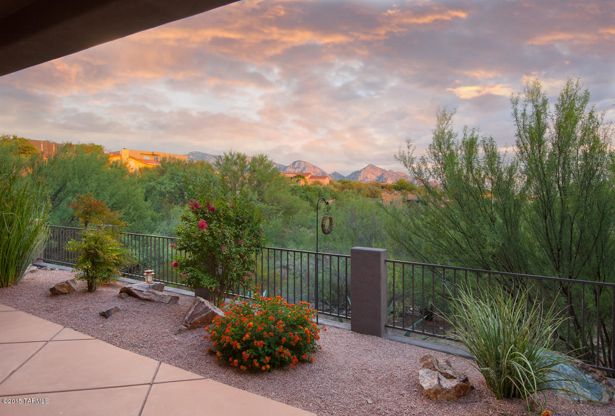 782 W Silver Eagle Court