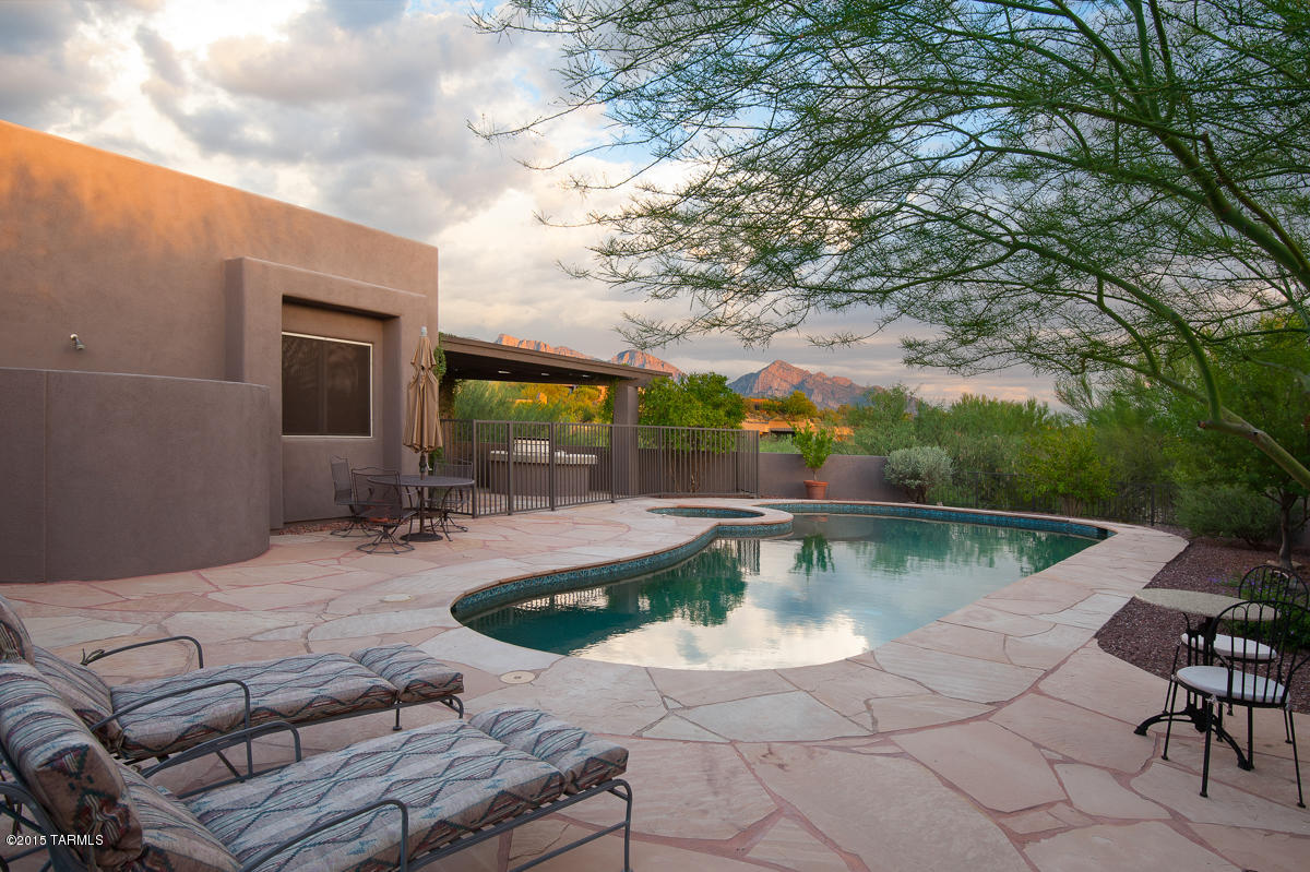 782 W Silver Eagle Court