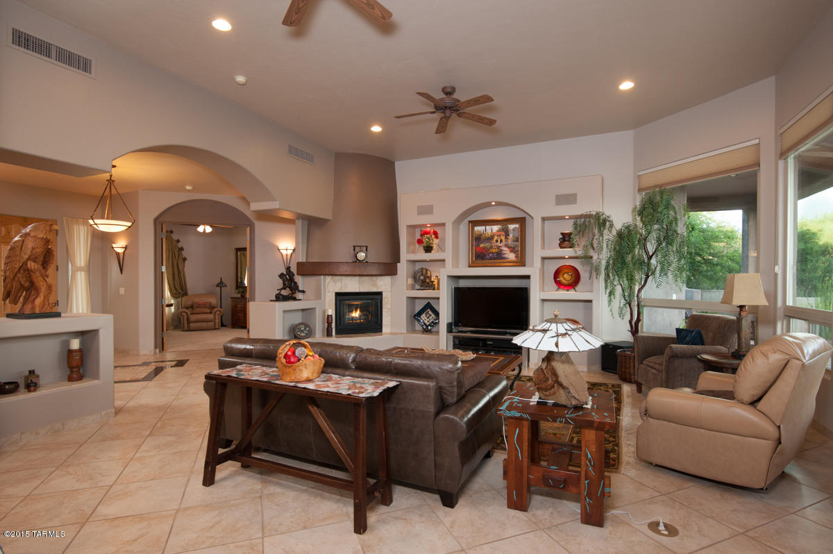 782 W Silver Eagle Court