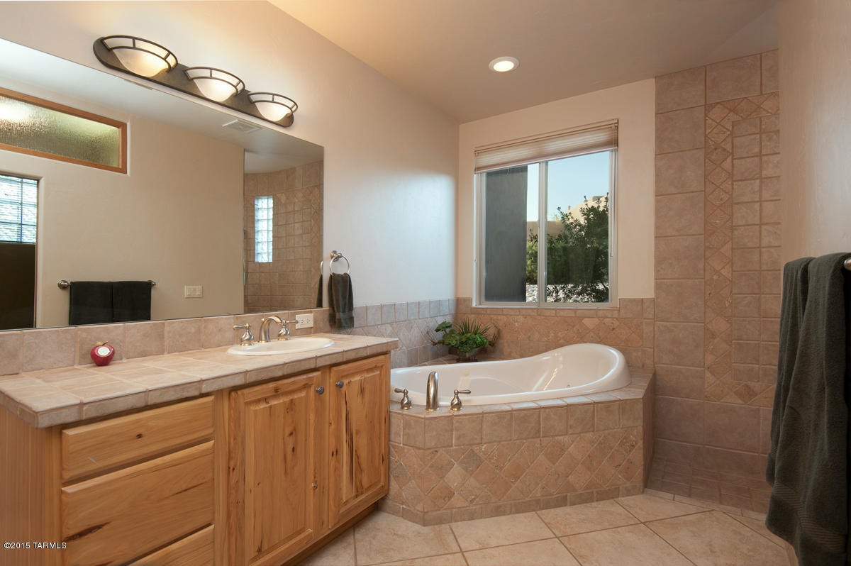 782 W Silver Eagle Court